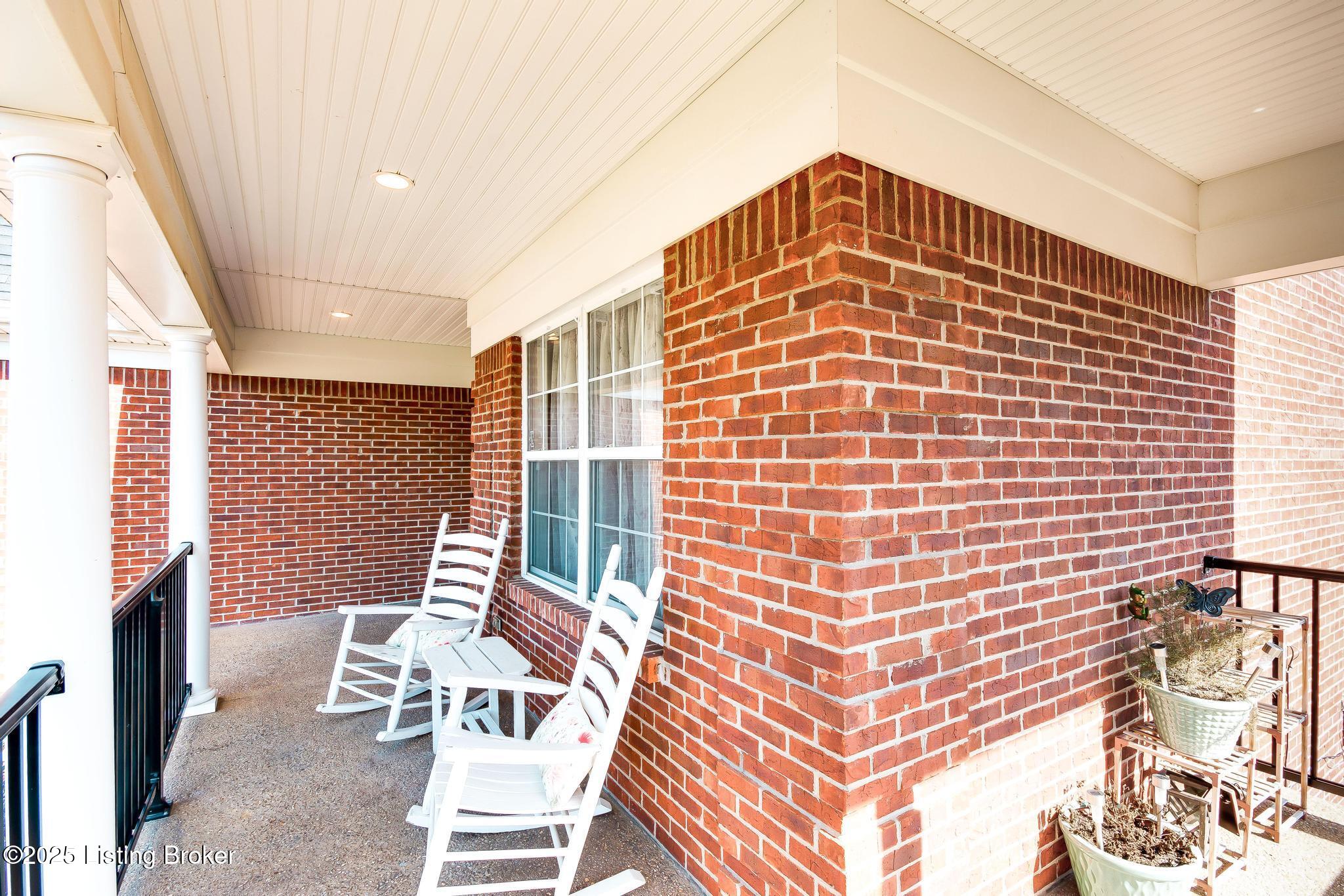 13805 Lakemont Ct