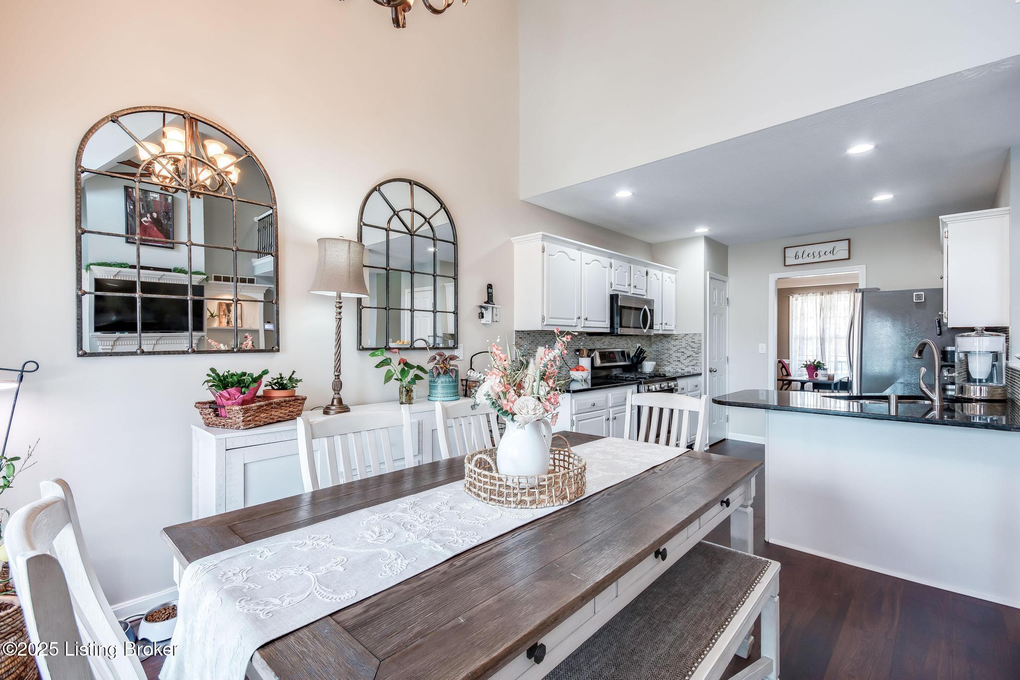13805 Lakemont Ct