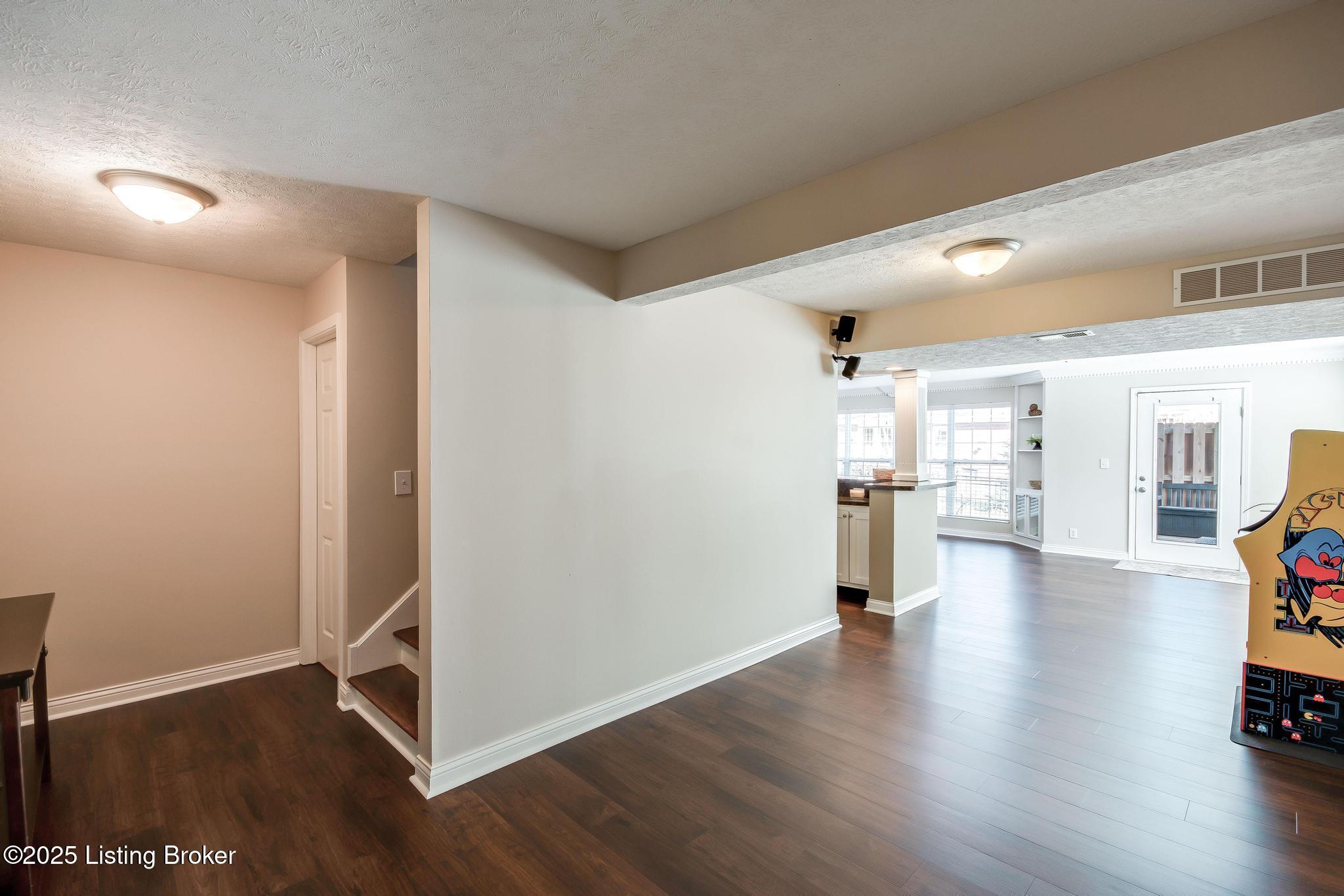 13805 Lakemont Ct