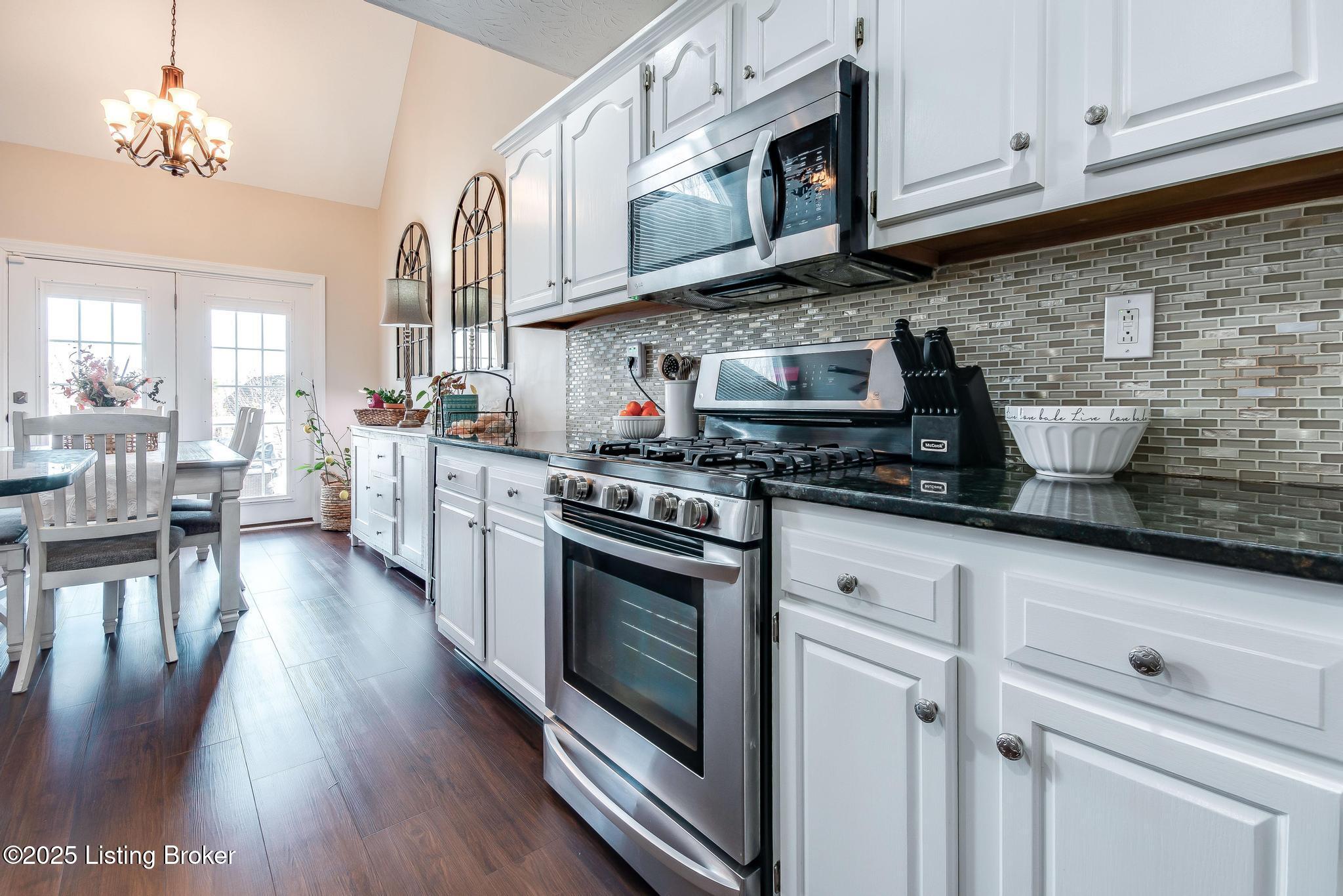 13805 Lakemont Ct