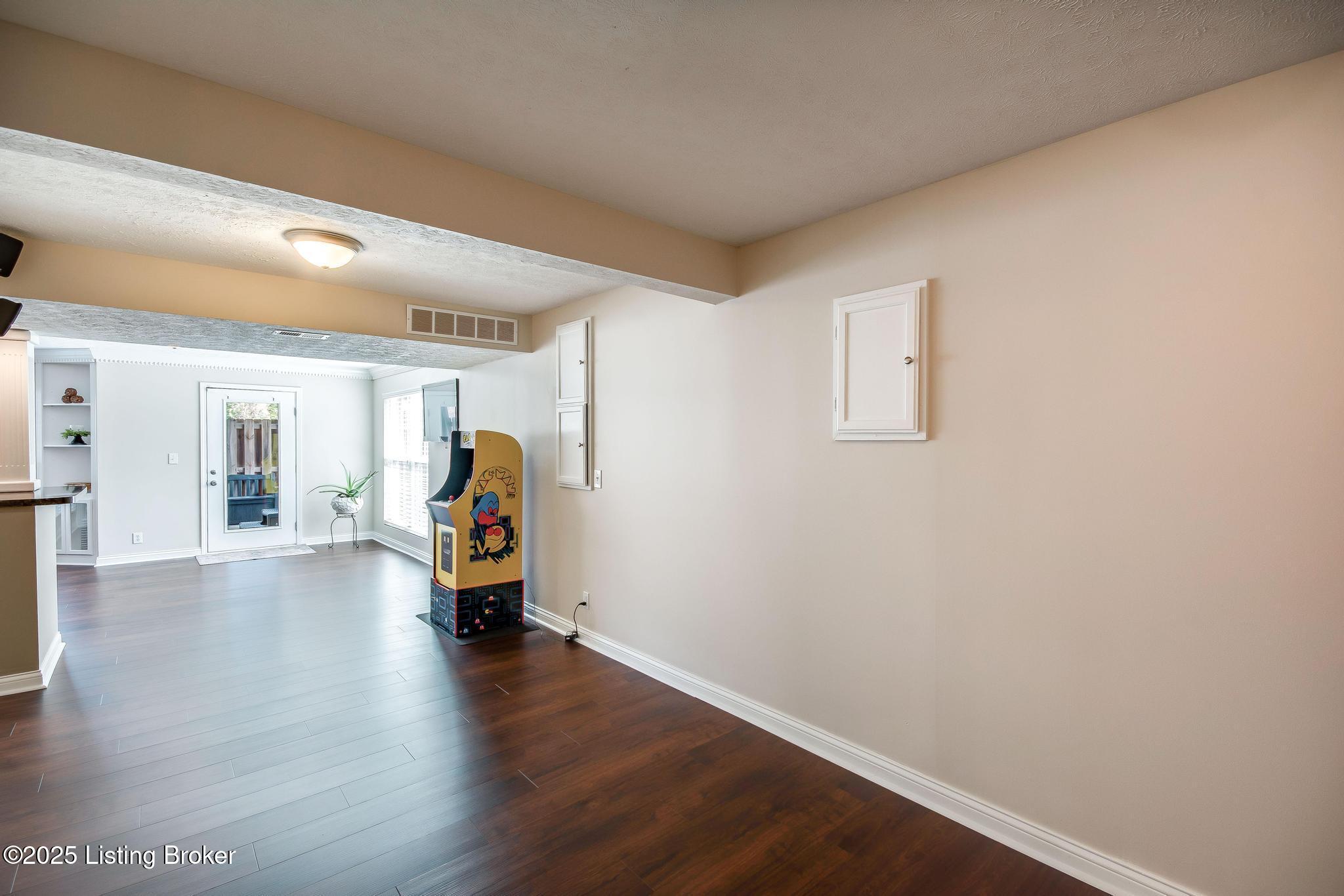 13805 Lakemont Ct