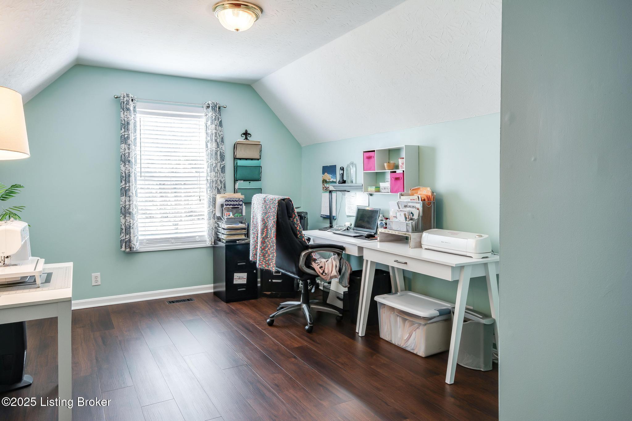 13805 Lakemont Ct
