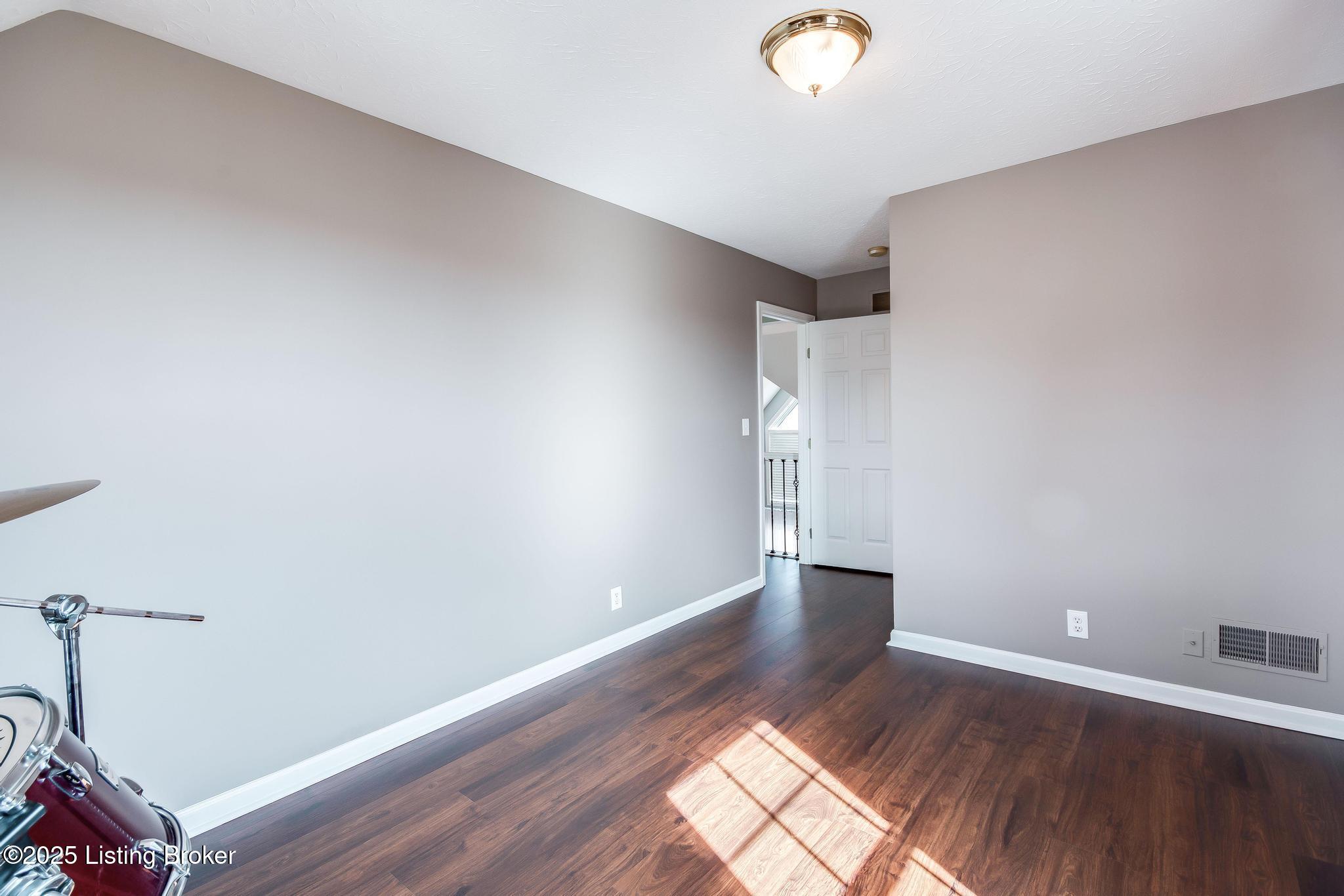 13805 Lakemont Ct