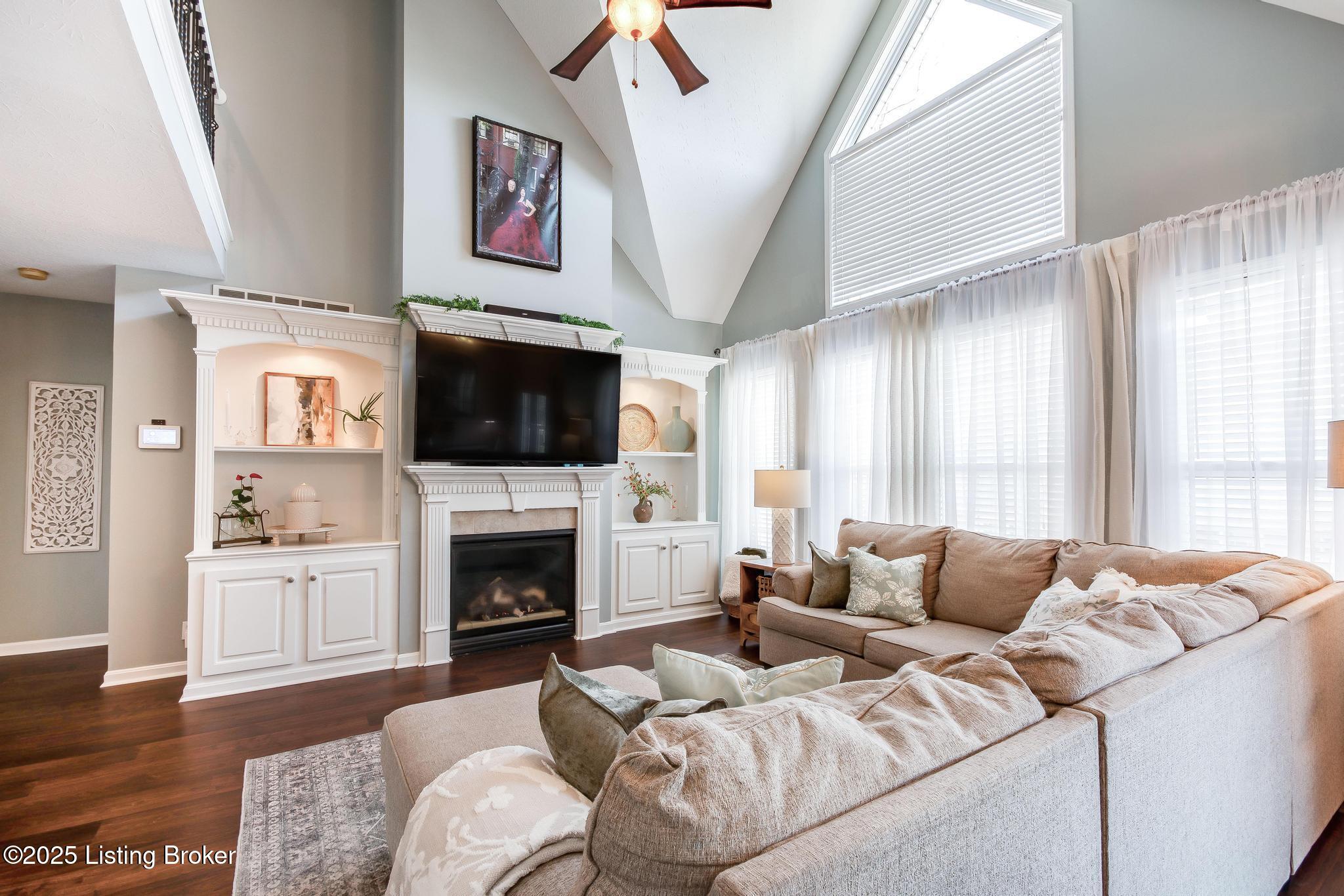 13805 Lakemont Ct