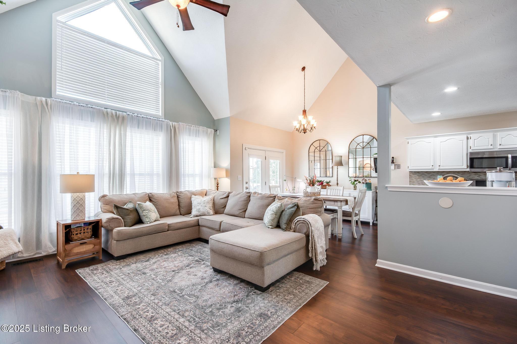 13805 Lakemont Ct