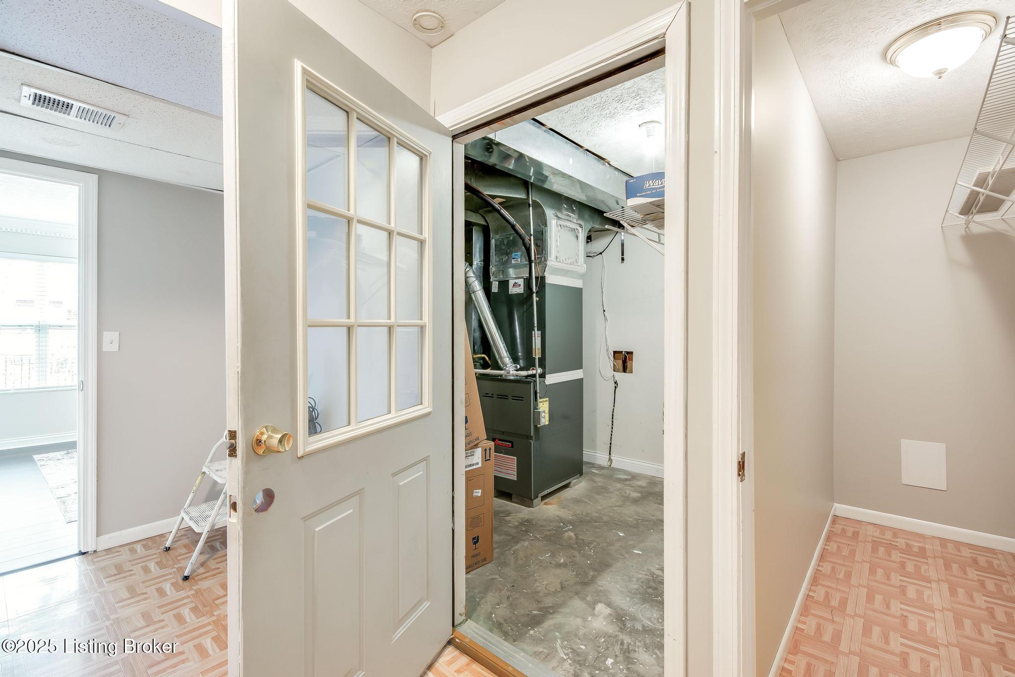 13805 Lakemont Ct