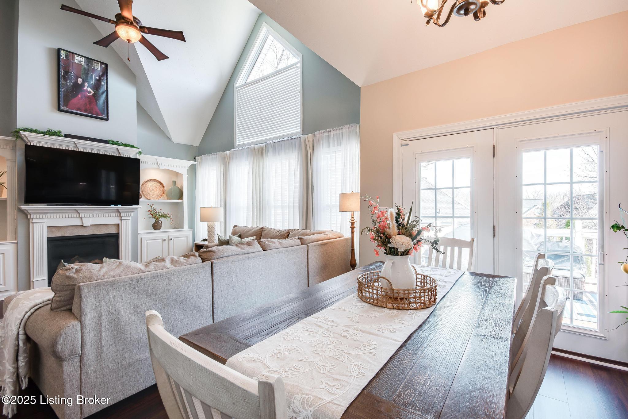 13805 Lakemont Ct