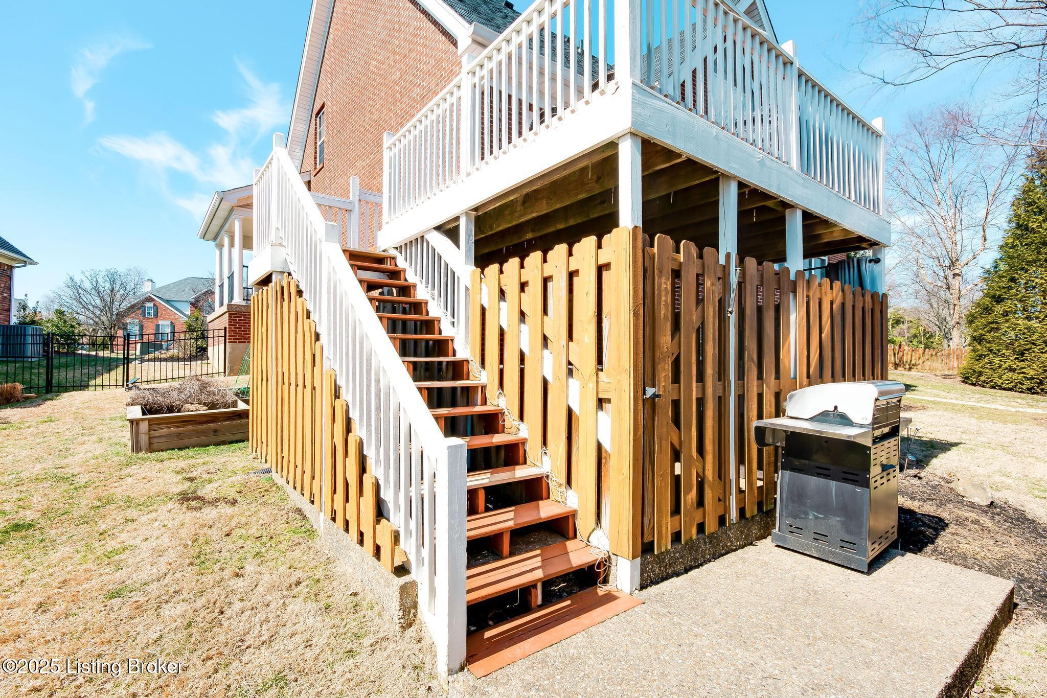 13805 Lakemont Ct