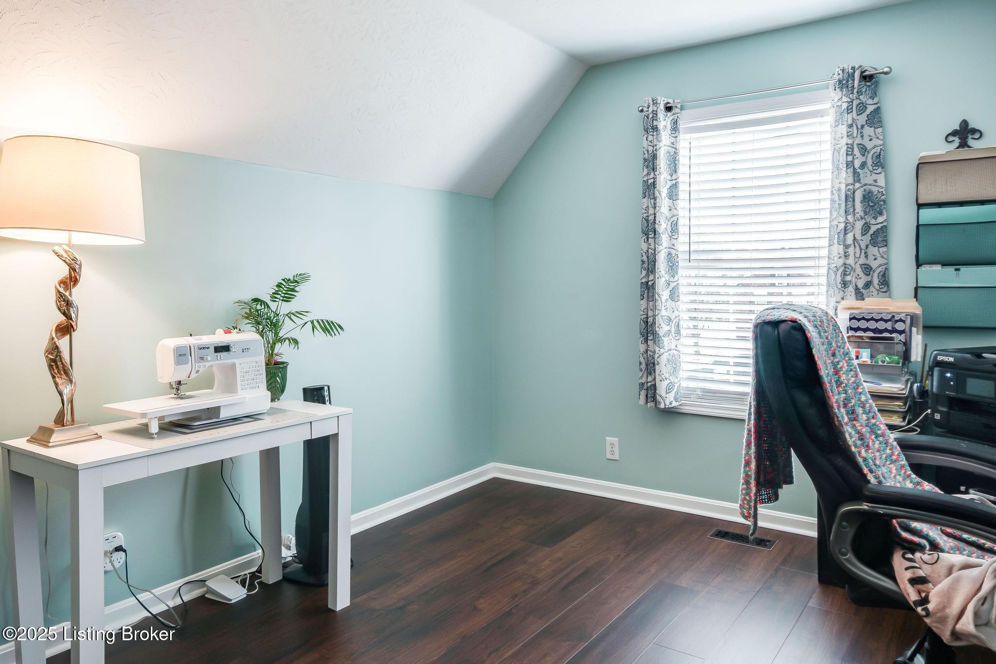 13805 Lakemont Ct