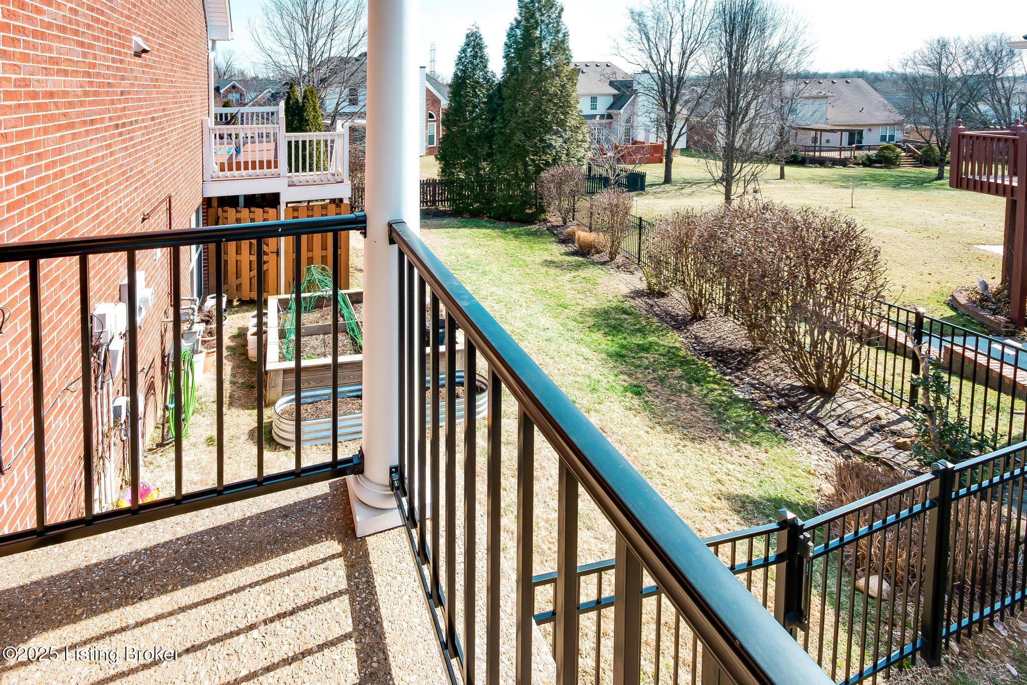 13805 Lakemont Ct
