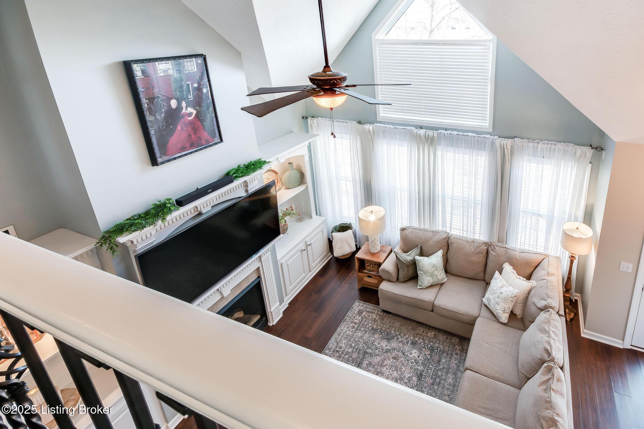 13805 Lakemont Ct