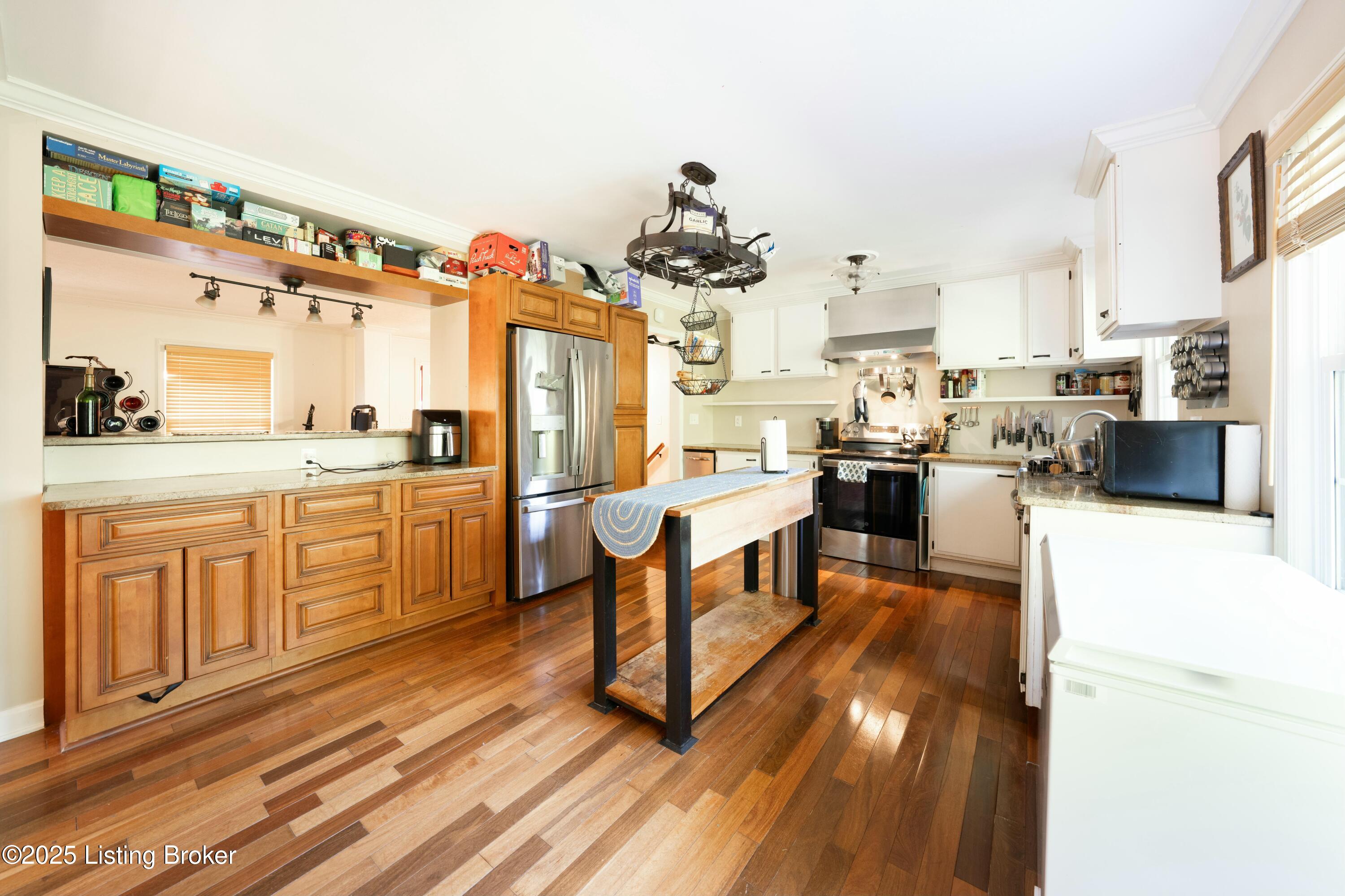 3407 Hillsboro Rd