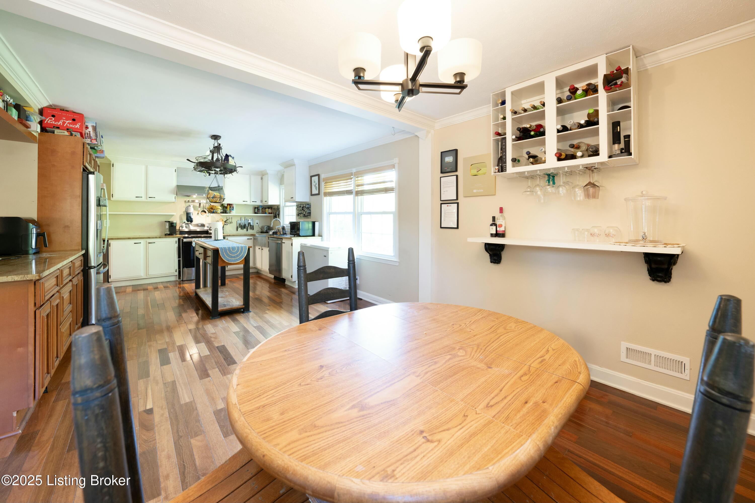 3407 Hillsboro Rd