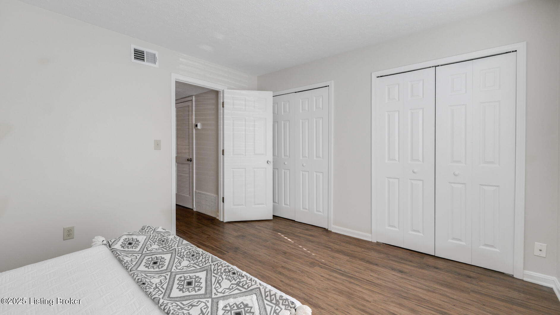 1221 Westlynne Way 2