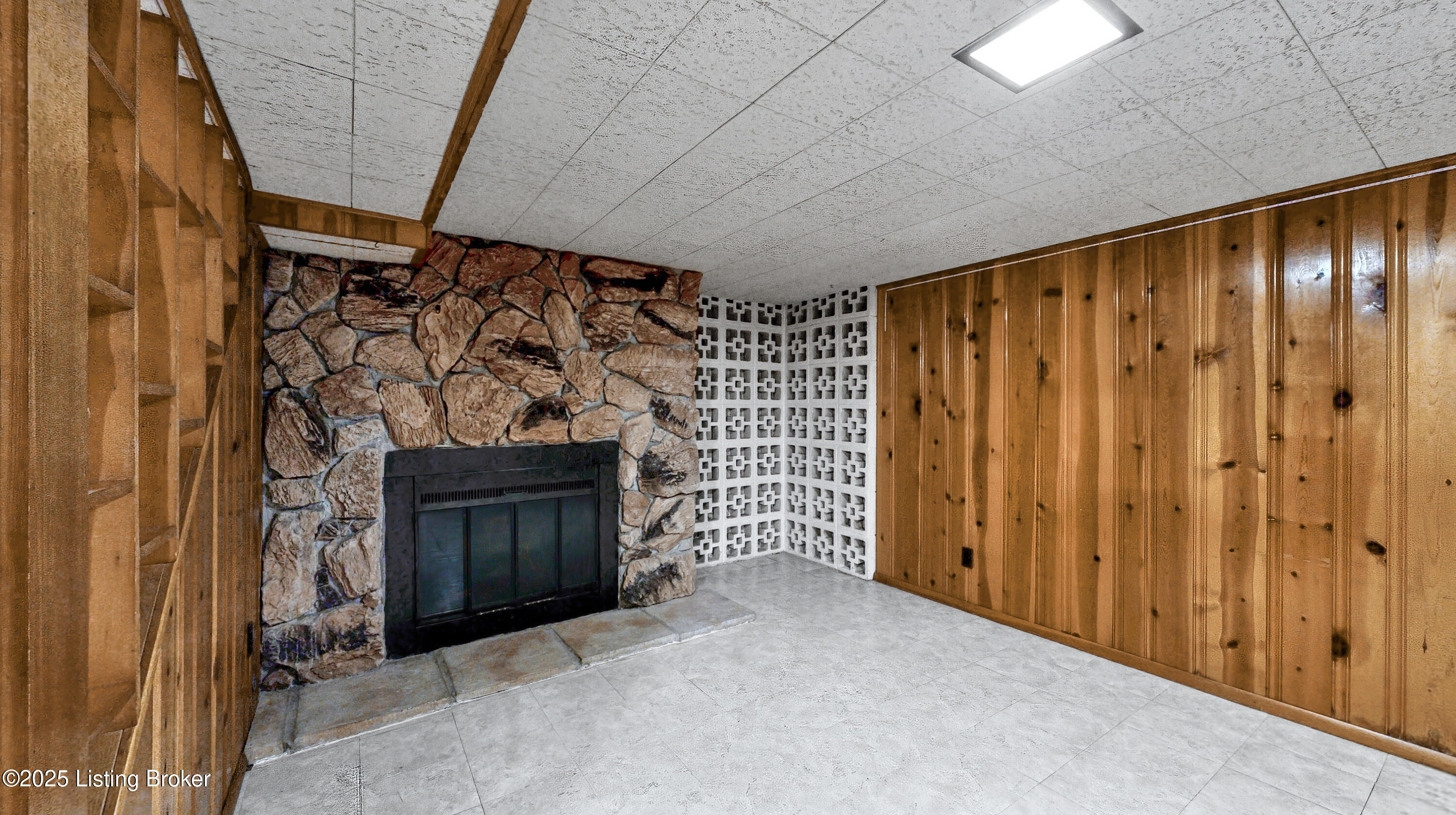 4307 Lahnna Dr