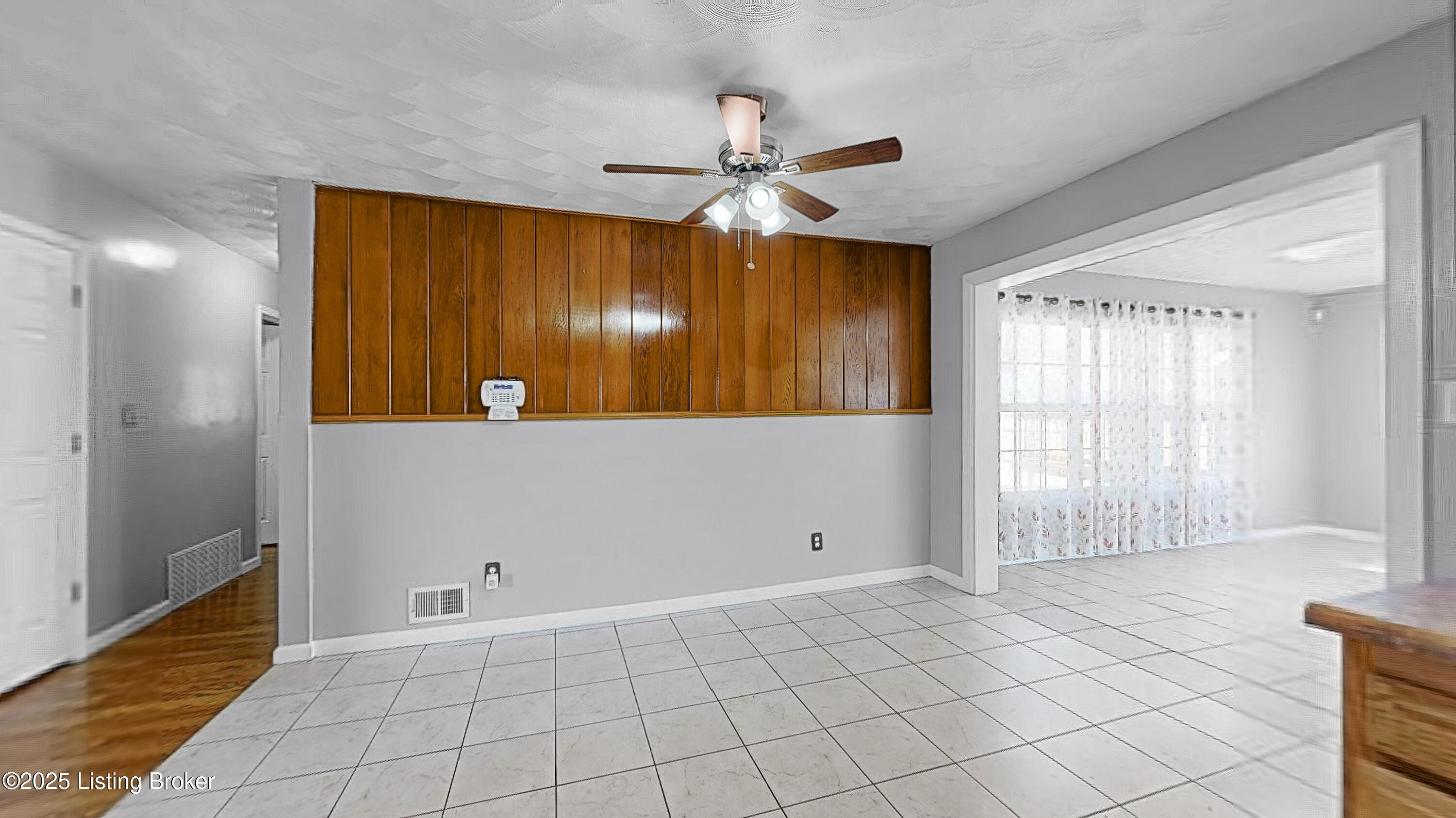 4307 Lahnna Dr