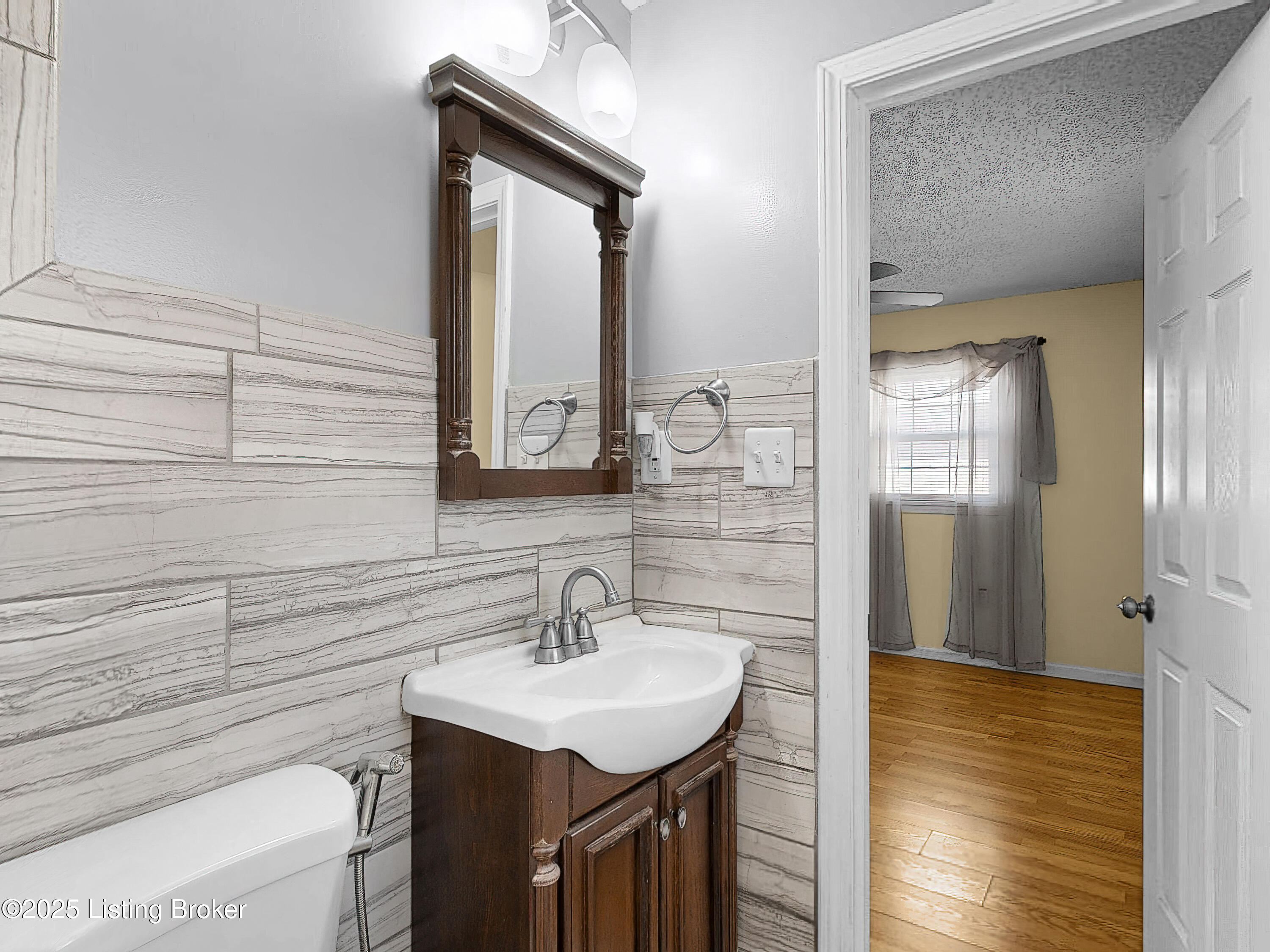 4307 Lahnna Dr