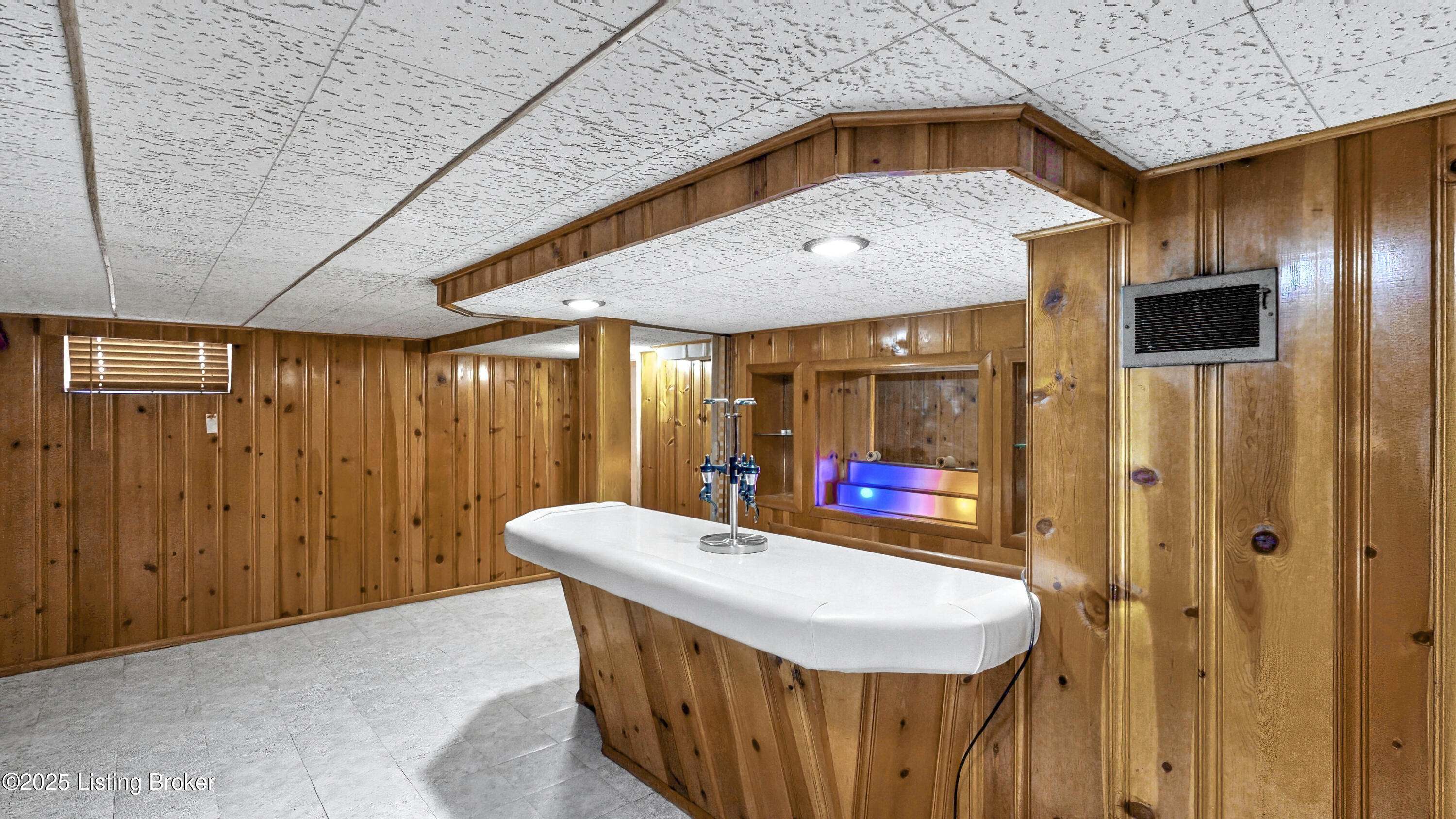 4307 Lahnna Dr