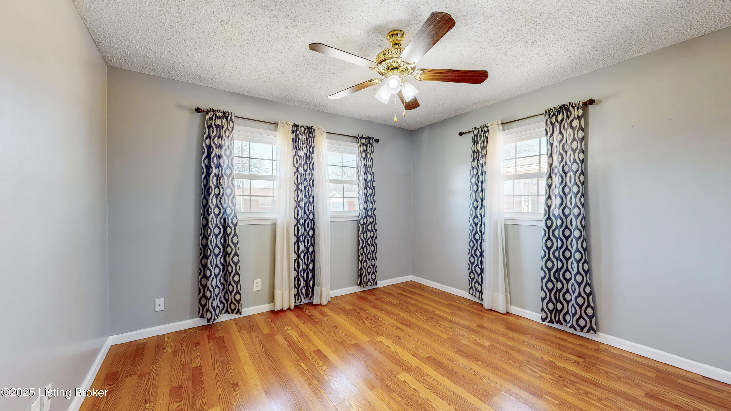 4307 Lahnna Dr