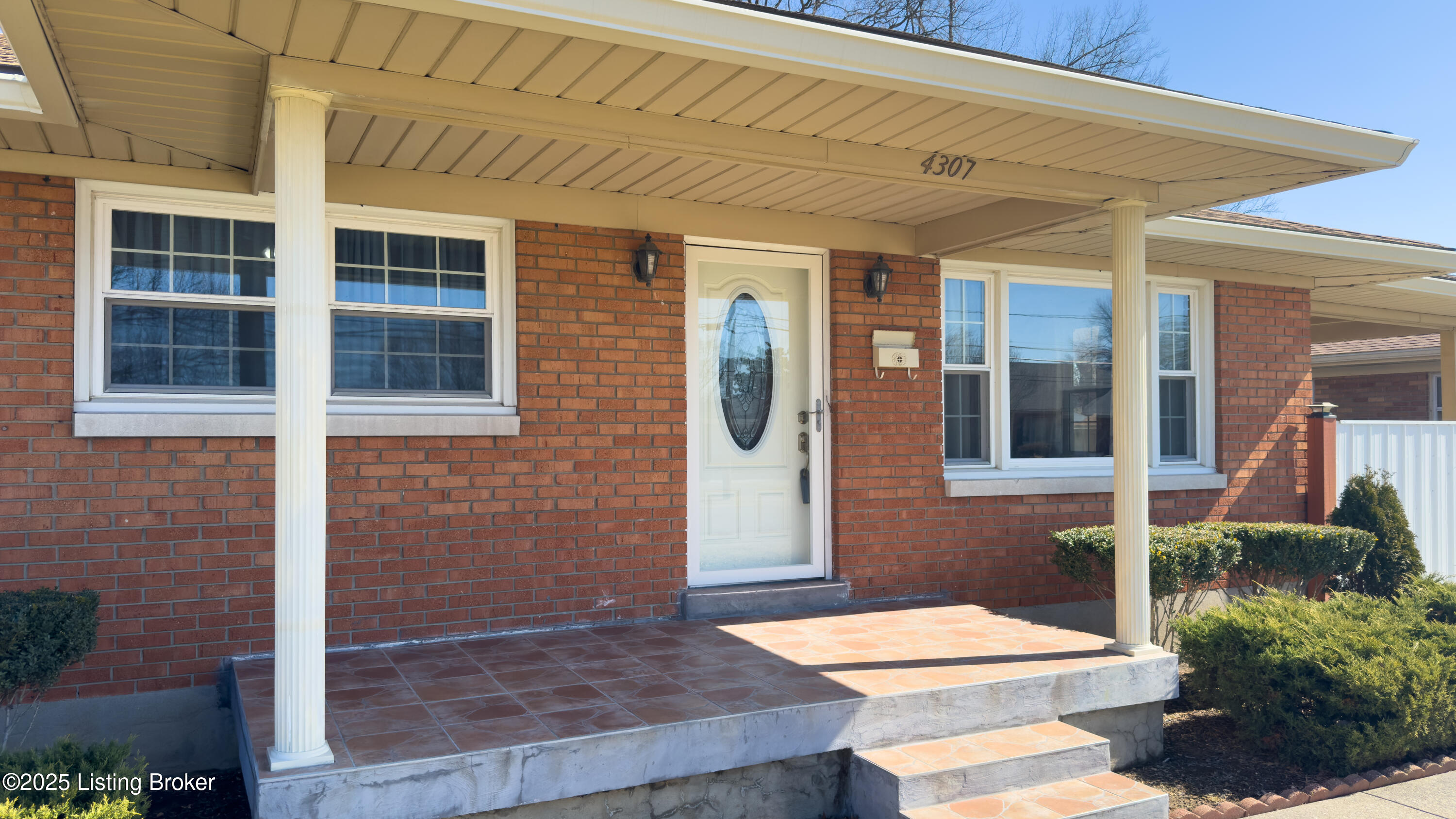 4307 Lahnna Dr