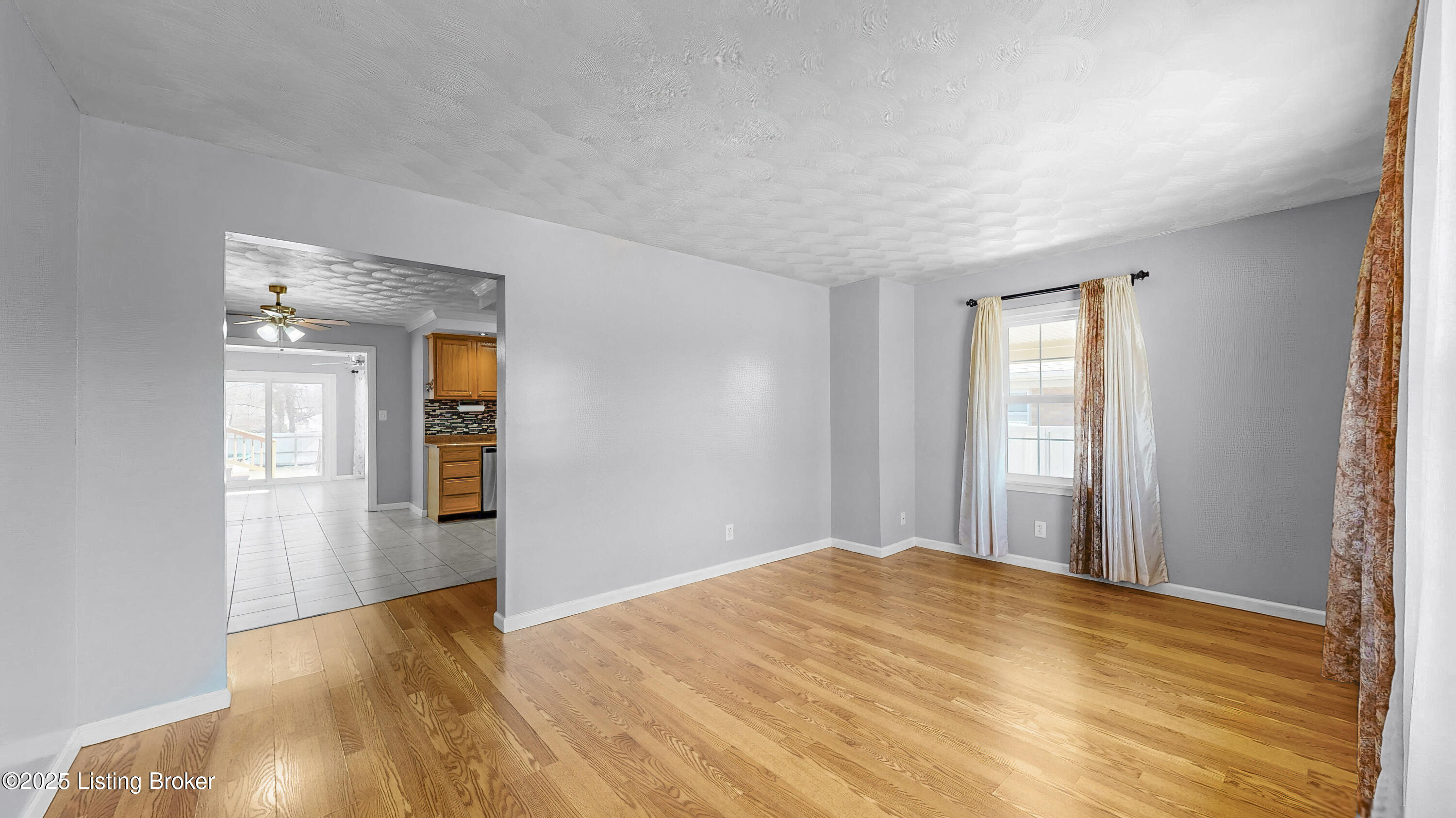 4307 Lahnna Dr