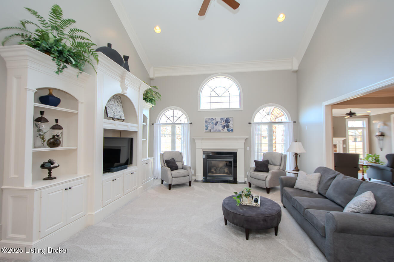 15209 Chestnut Ridge Cir