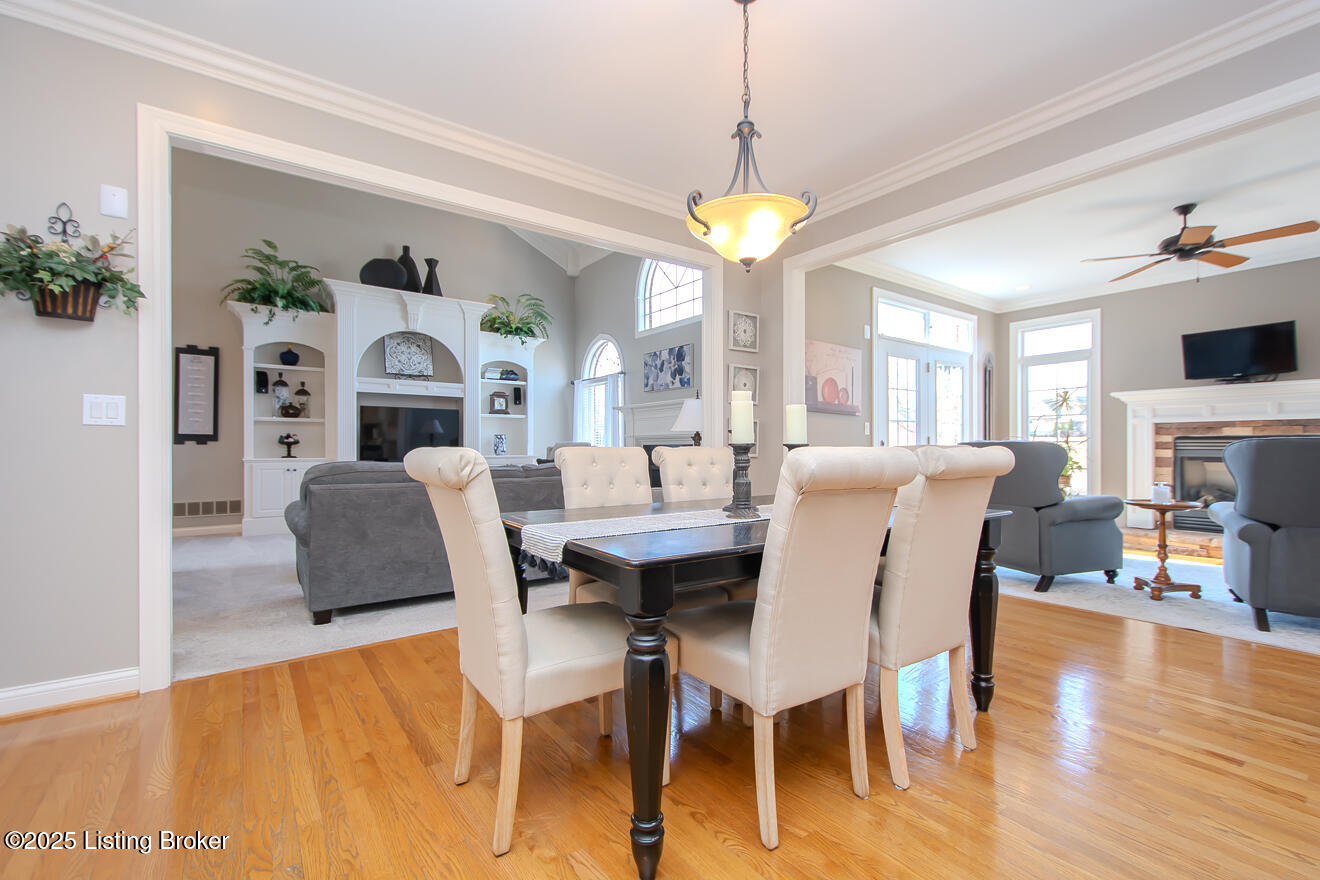 15209 Chestnut Ridge Cir