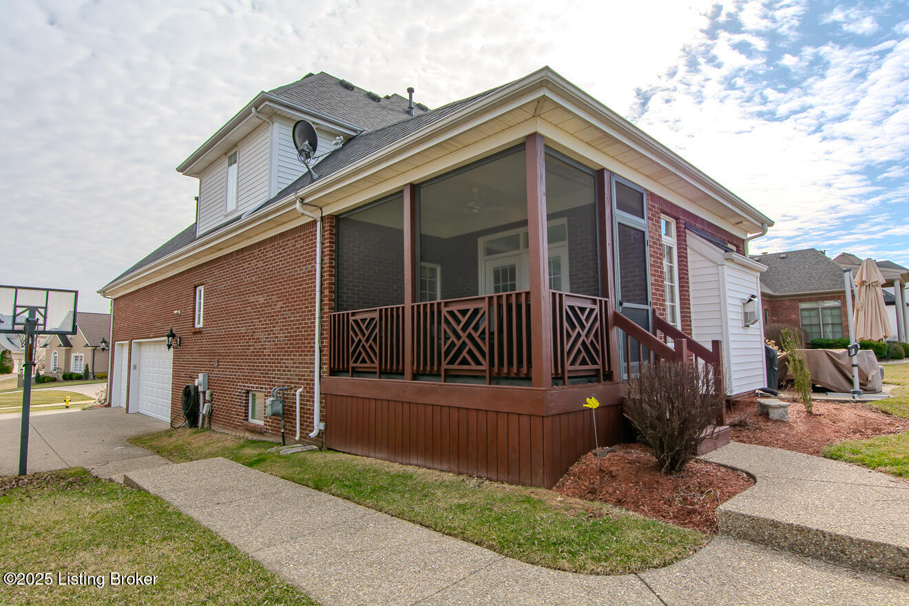 15209 Chestnut Ridge Cir