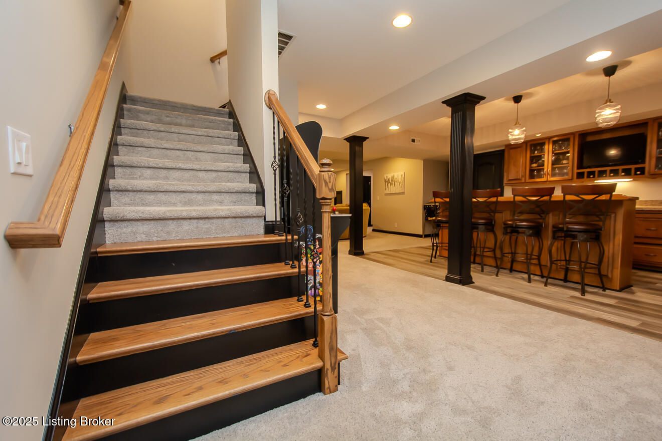 15209 Chestnut Ridge Cir