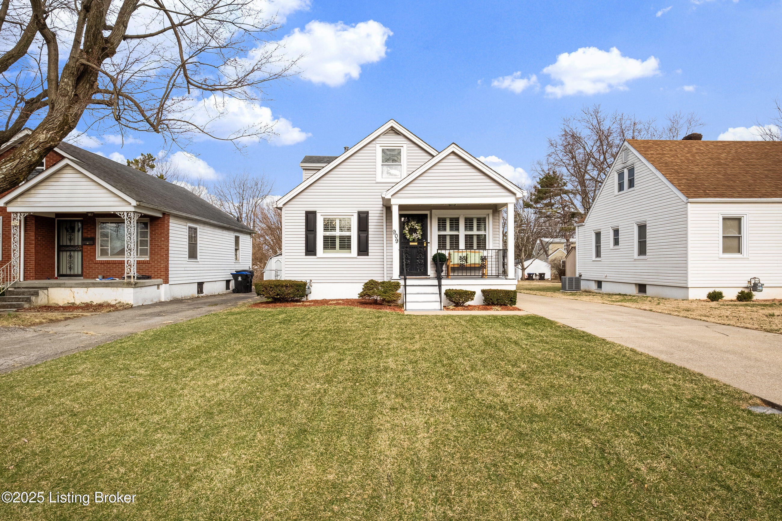 909 Thruston Dr
