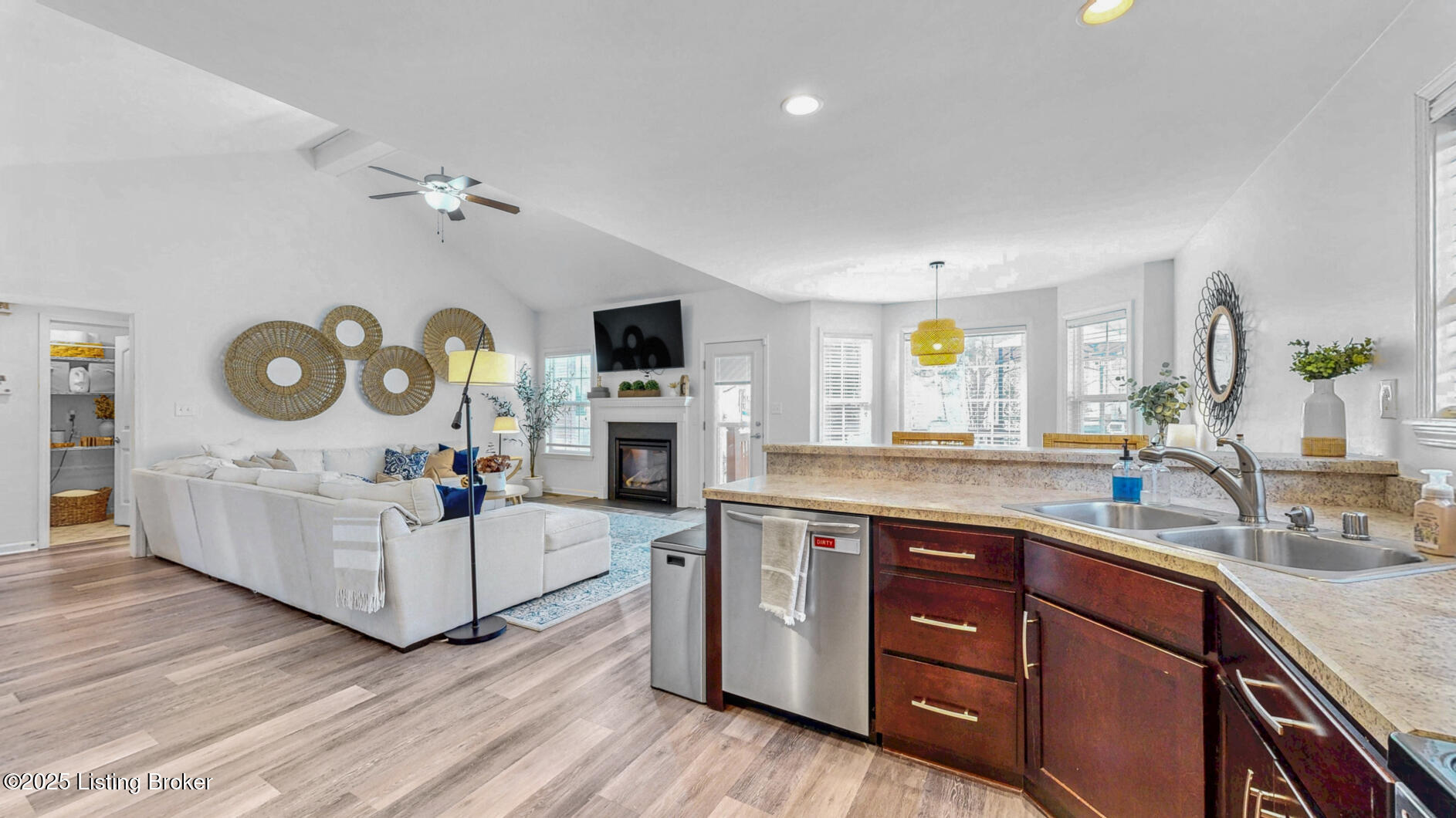 4022 Emerald Spring Pl