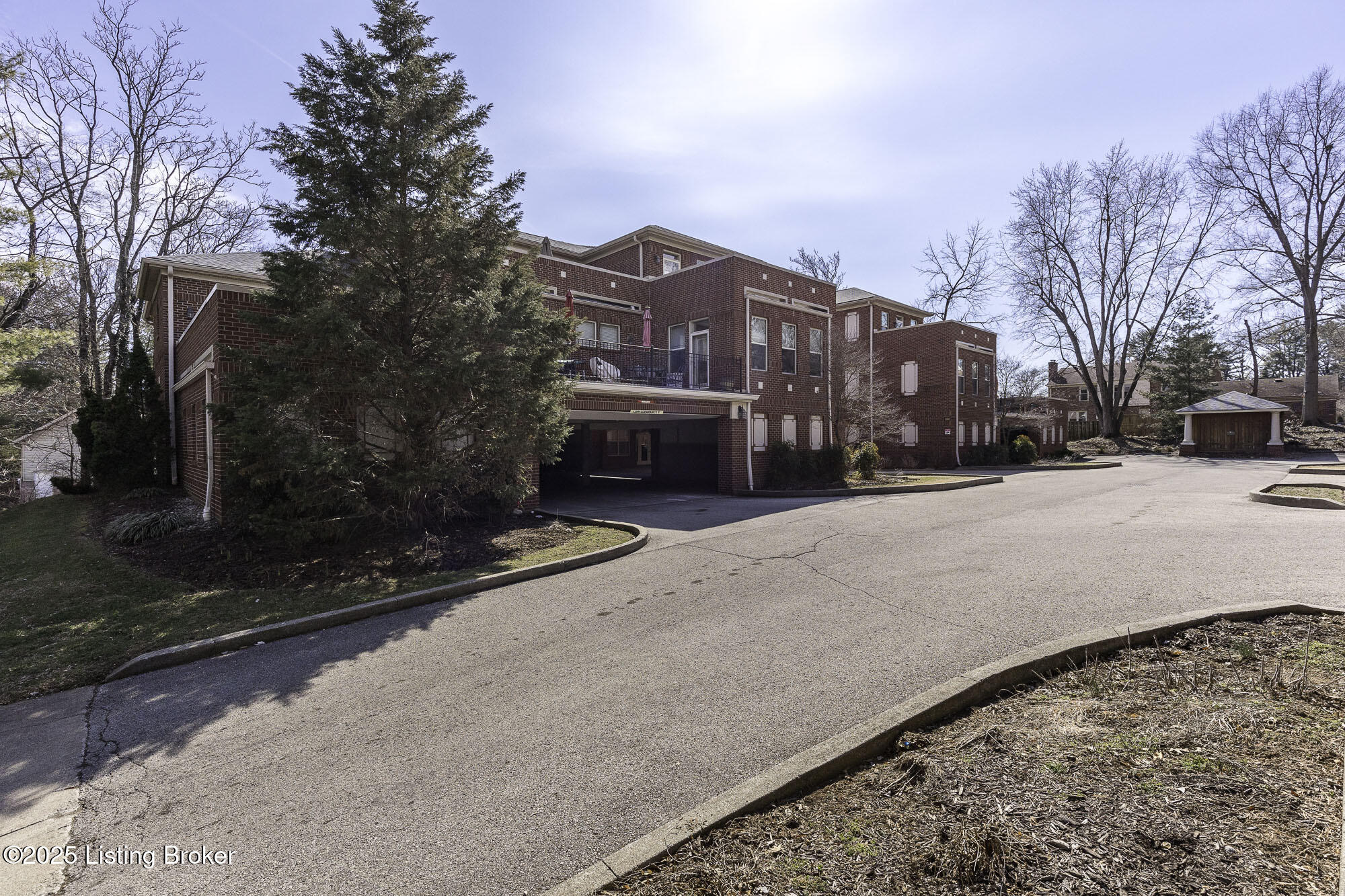 2000 Lancashire Ave 301