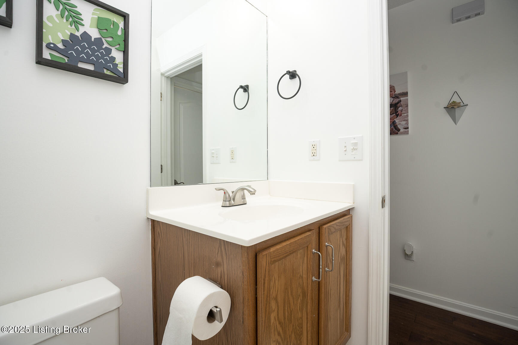 8001 Magnolia Ridge 202