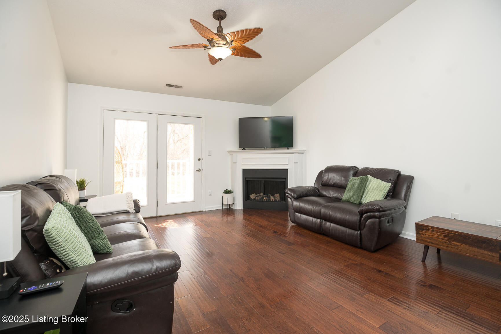 8001 Magnolia Ridge 202