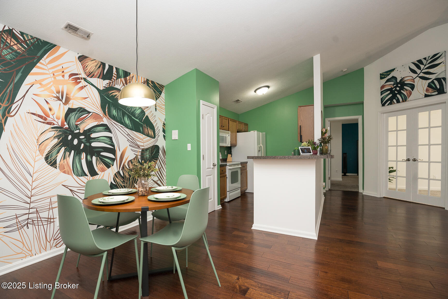 8001 Magnolia Ridge 202