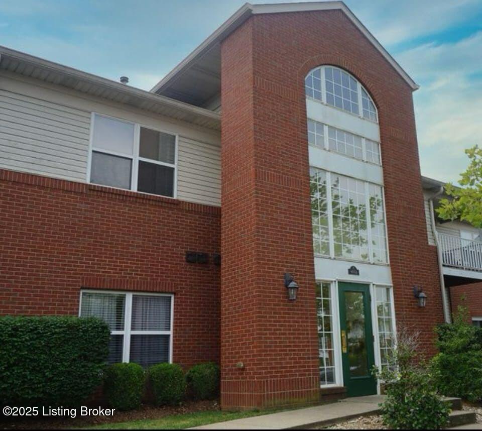 8001 Magnolia Ridge 202