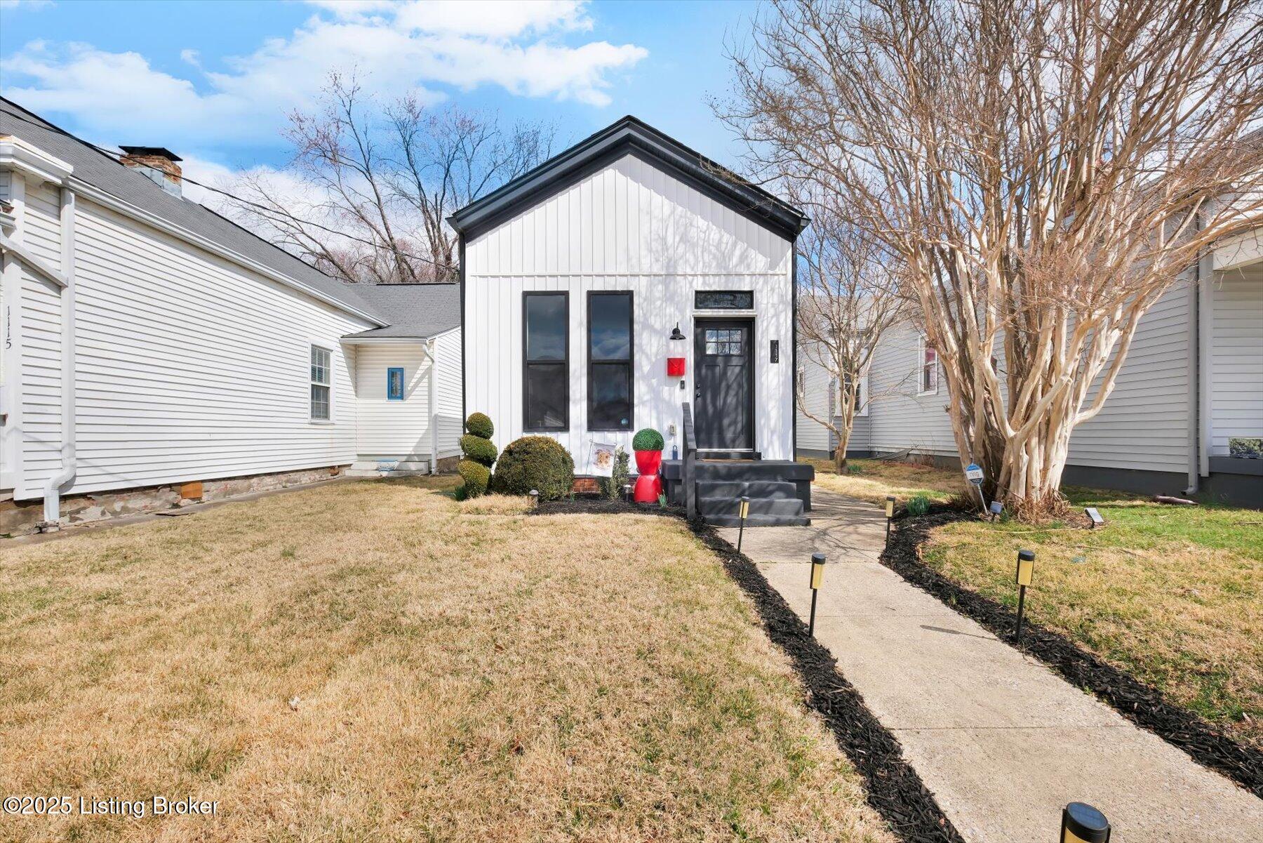 1117 Lydia St