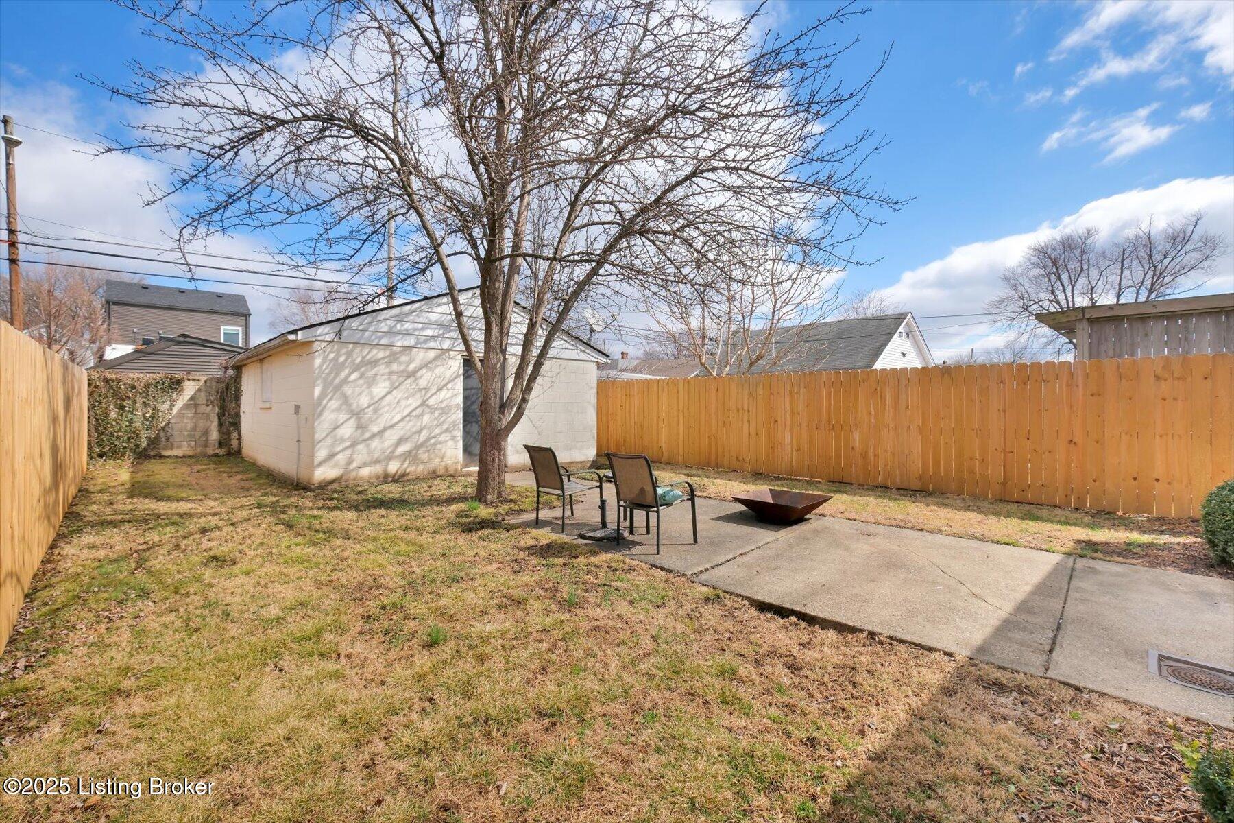 1117 Lydia St