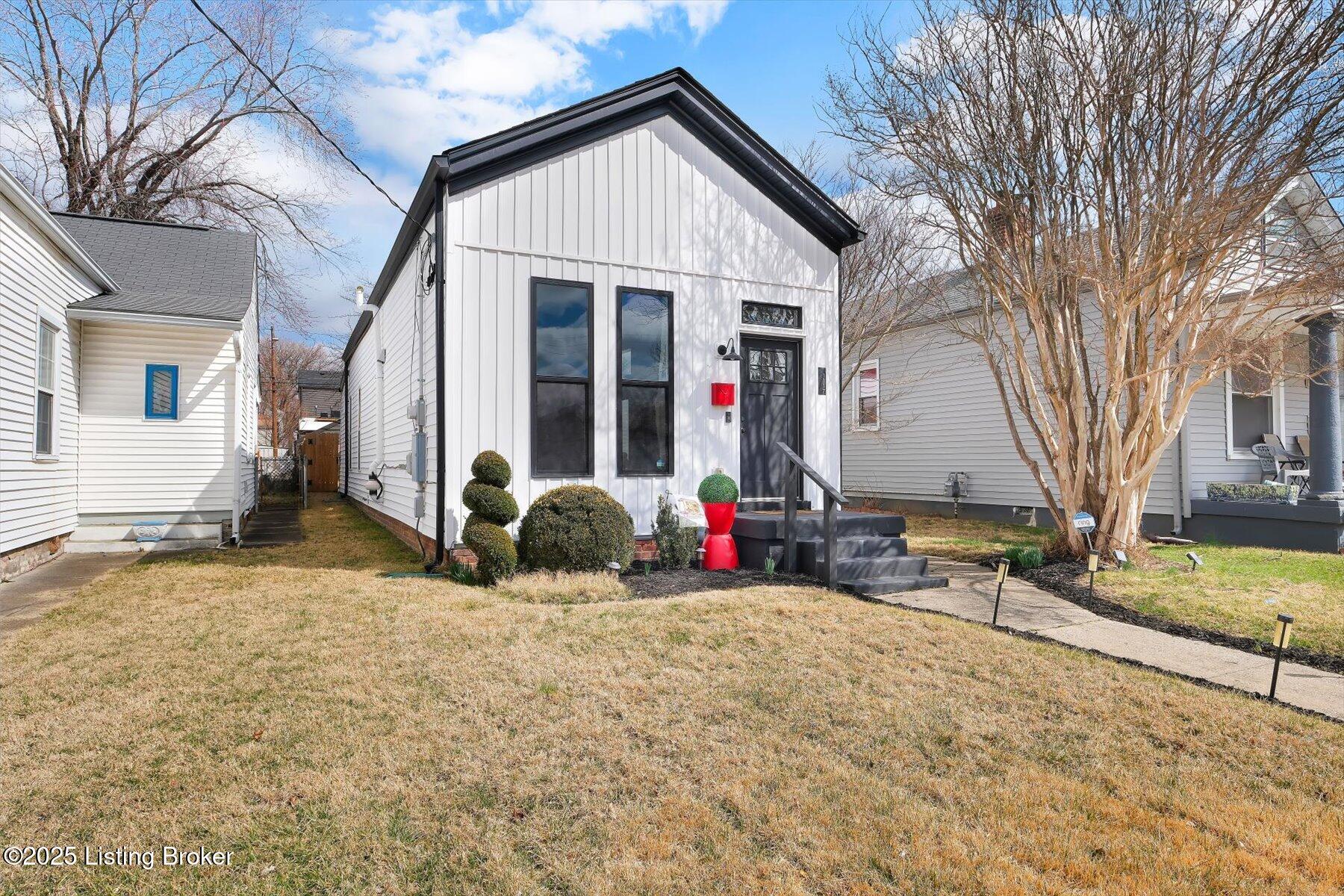1117 Lydia St