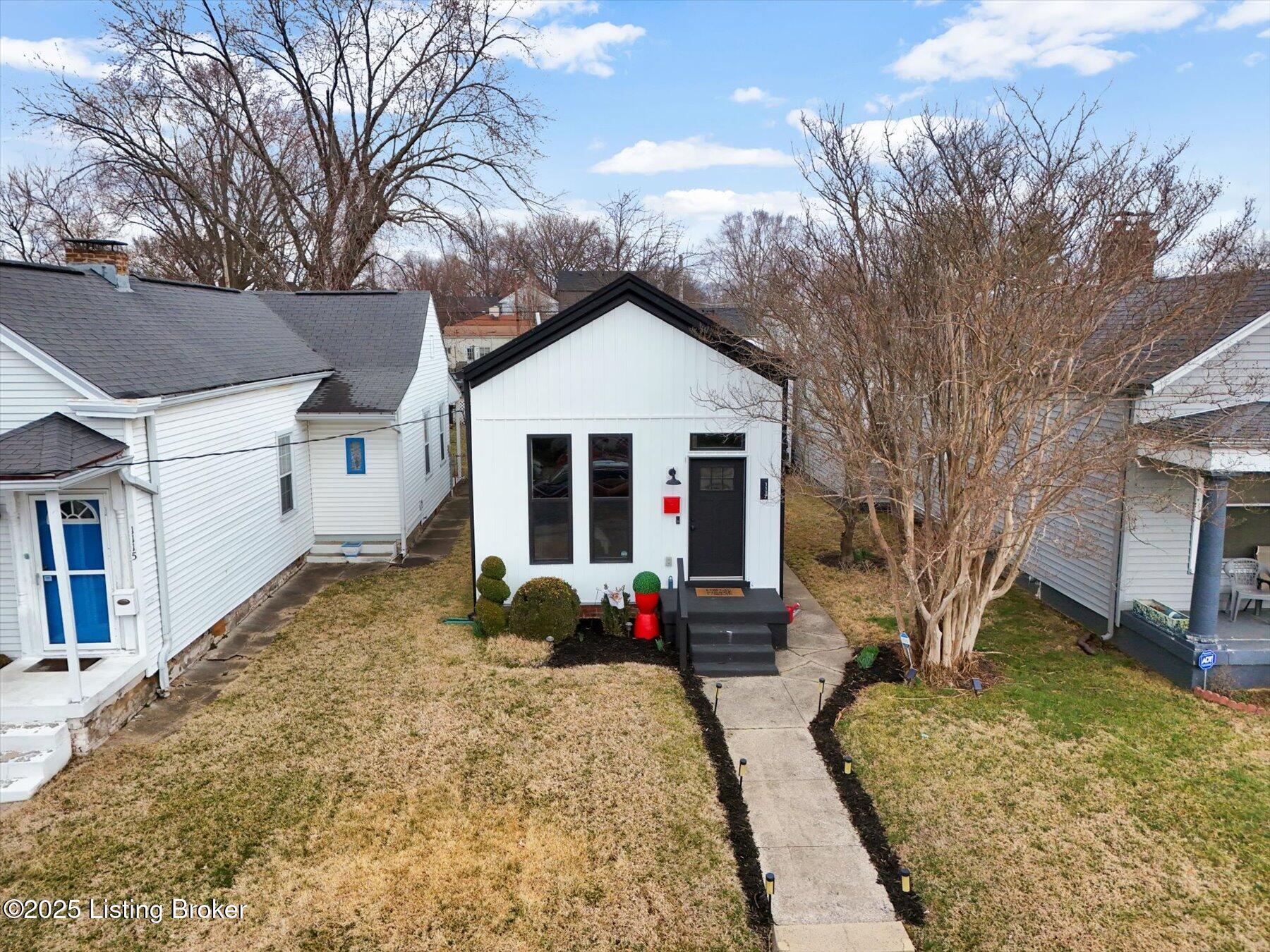1117 Lydia St