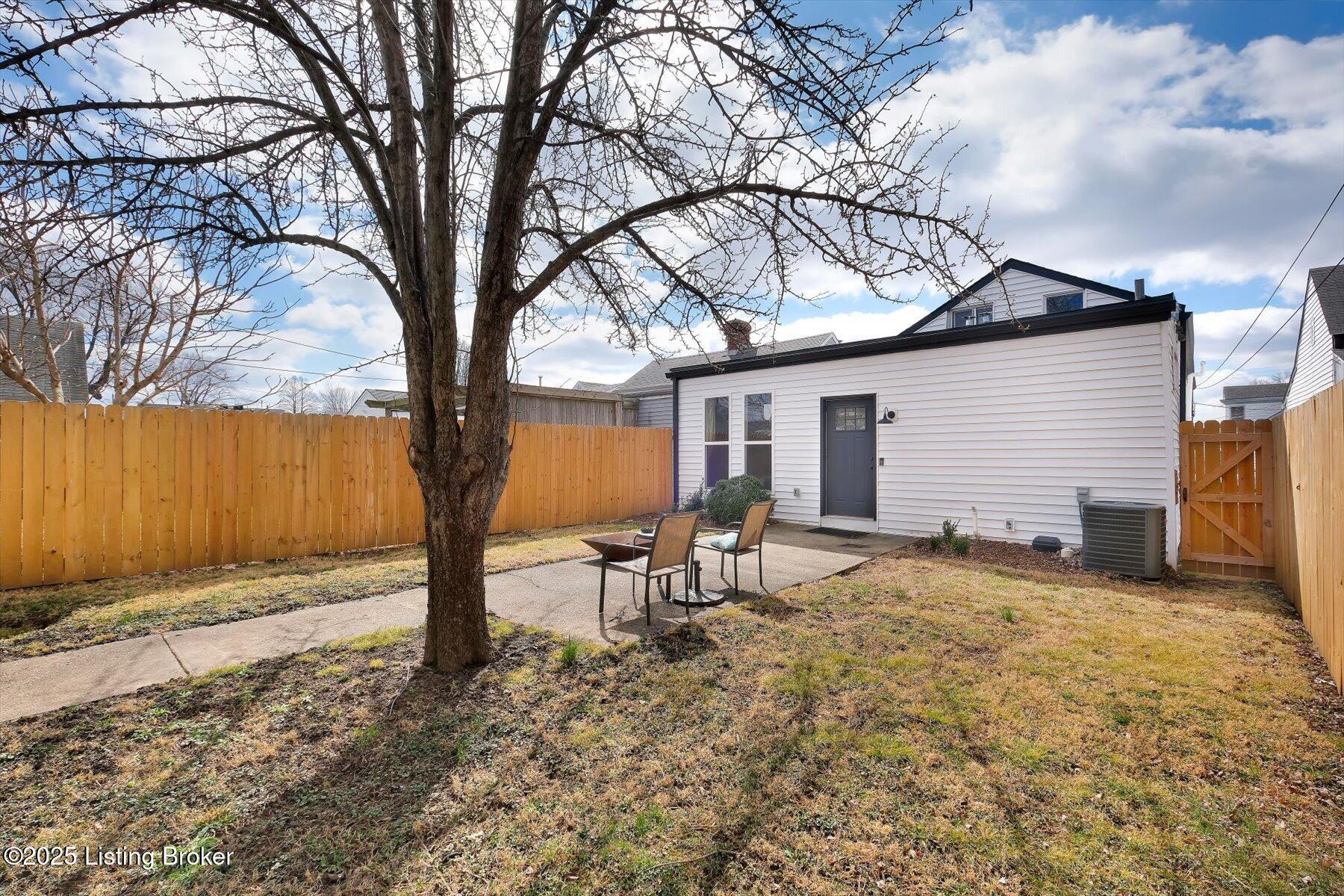1117 Lydia St