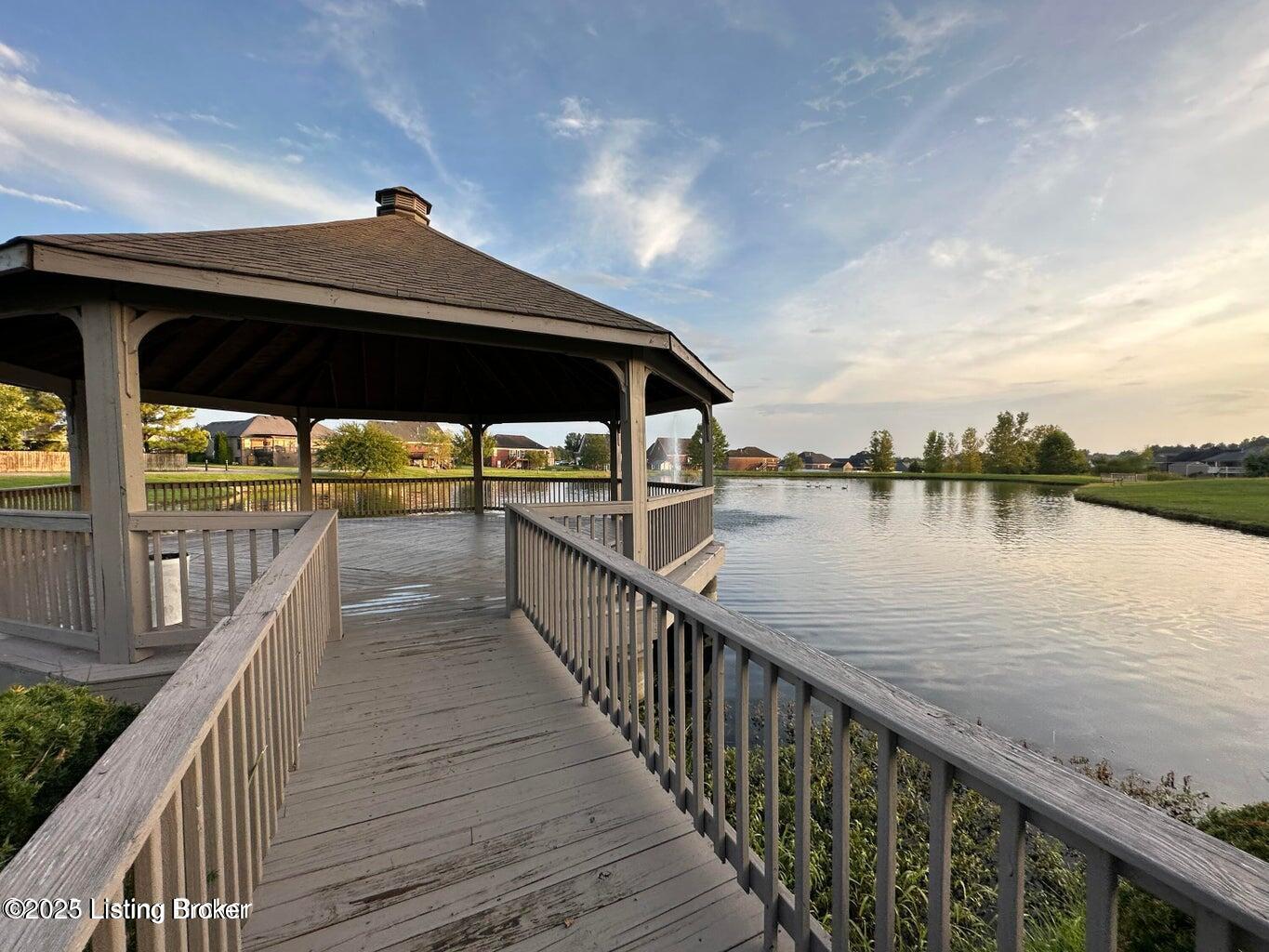 204 Autumn Ridge Dr