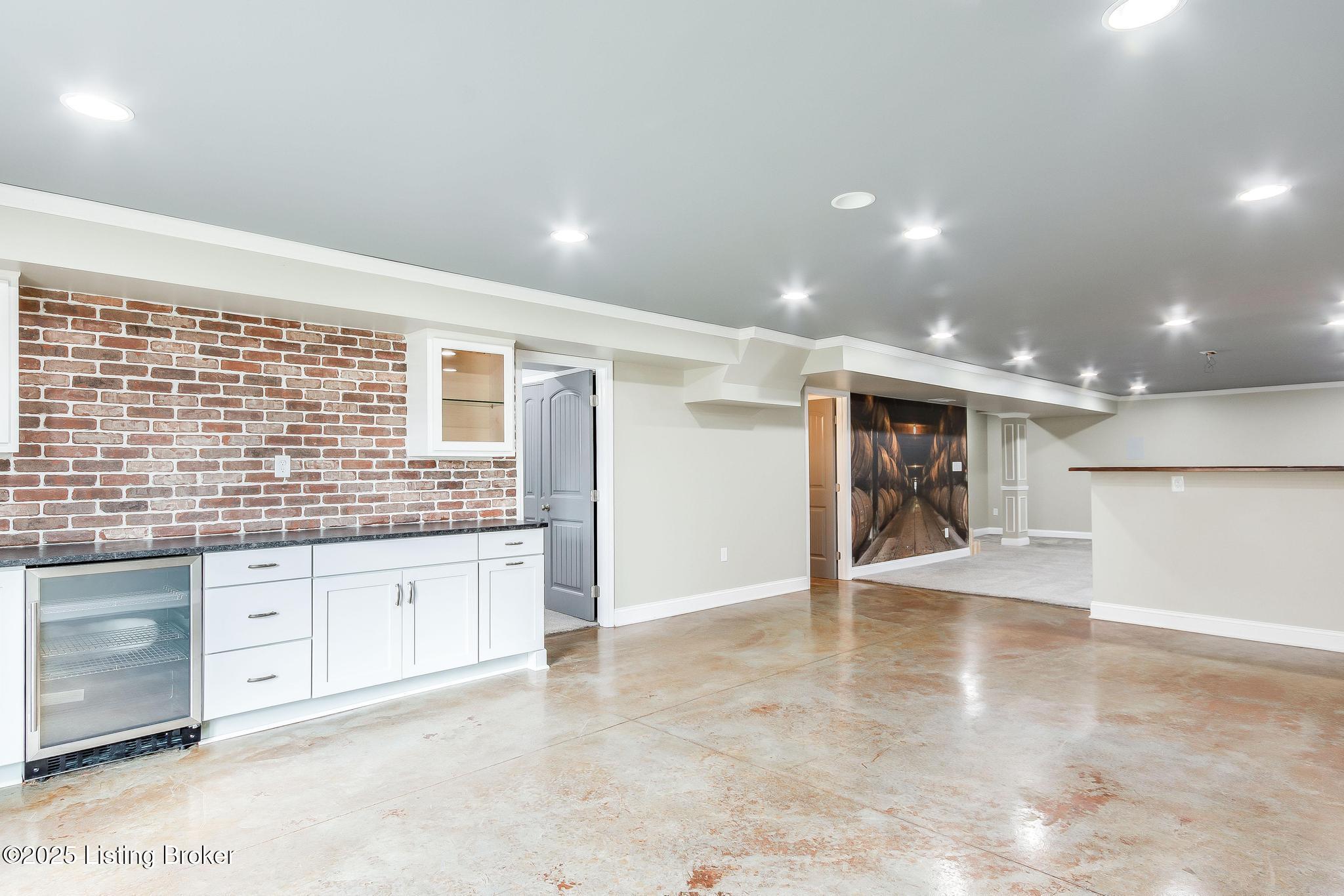204 Autumn Ridge Dr