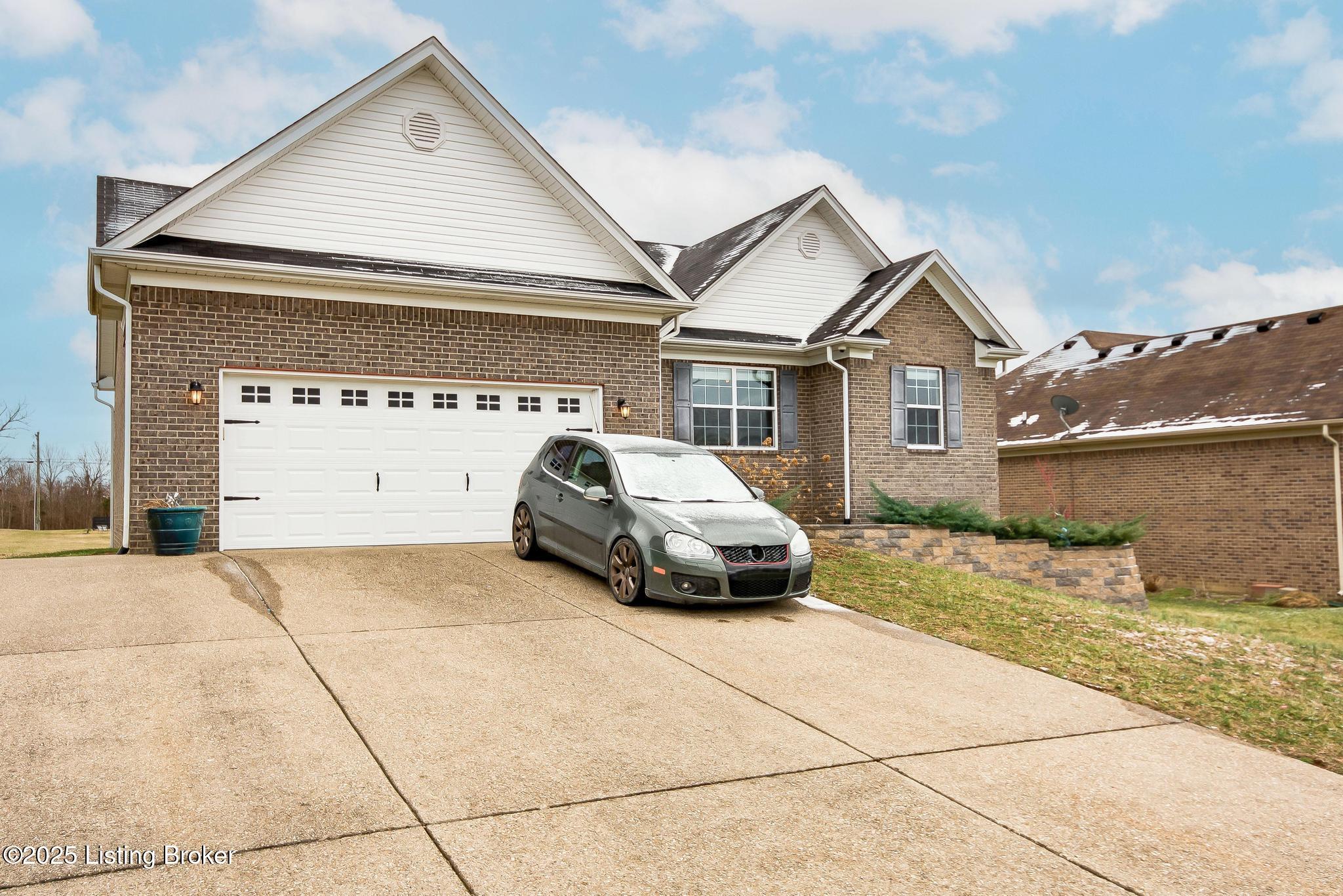 204 Autumn Ridge Dr