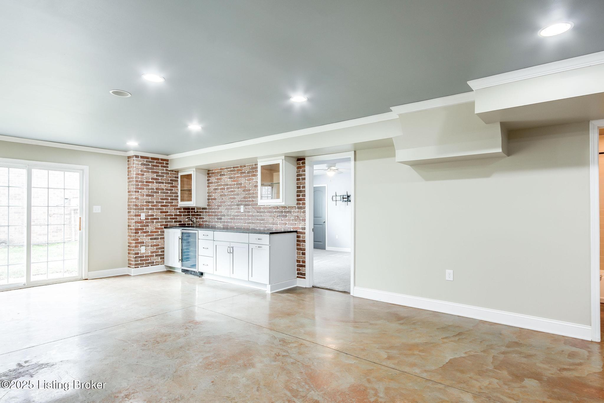 204 Autumn Ridge Dr