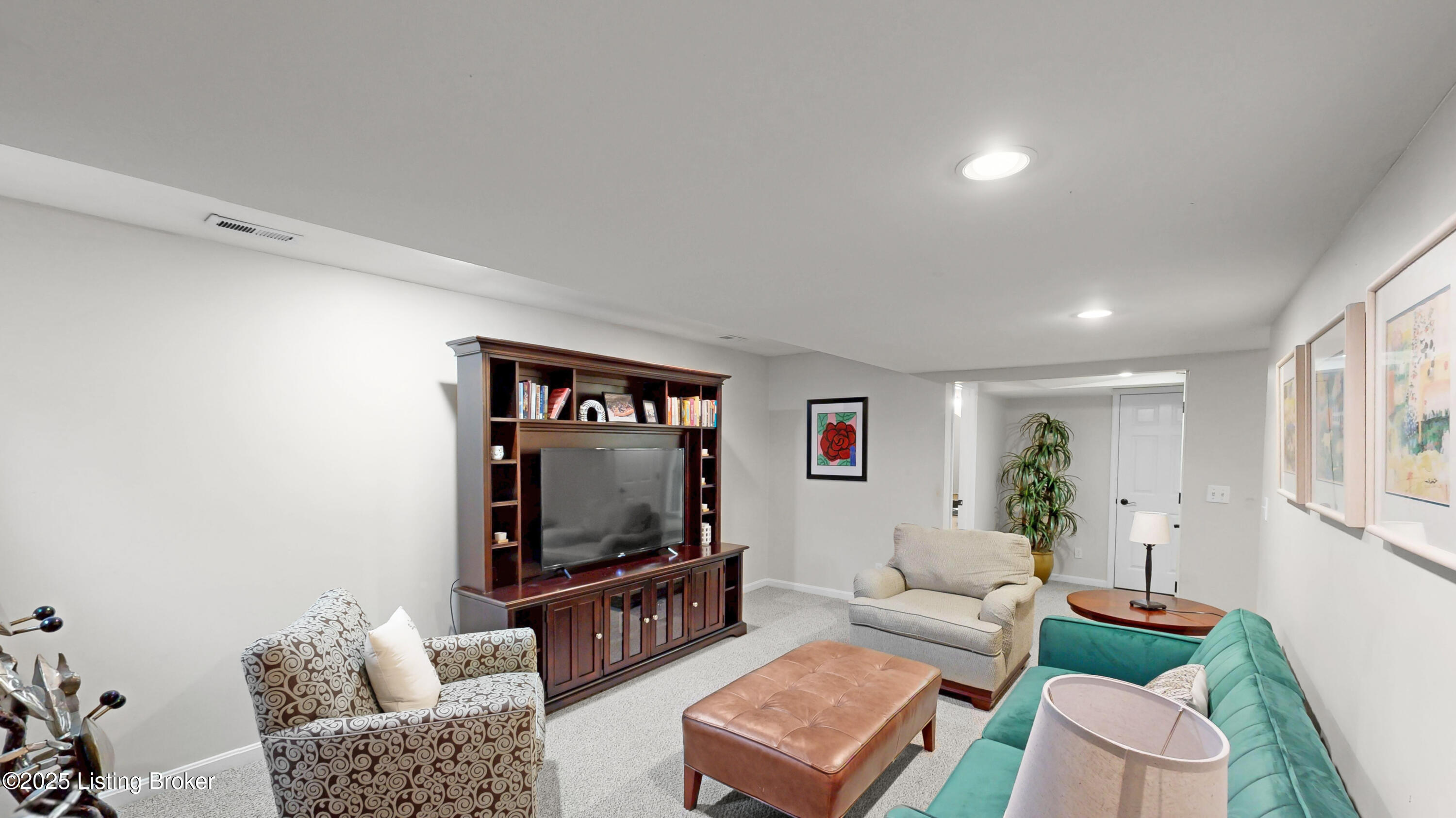 1439 Twin Ridge Rd
