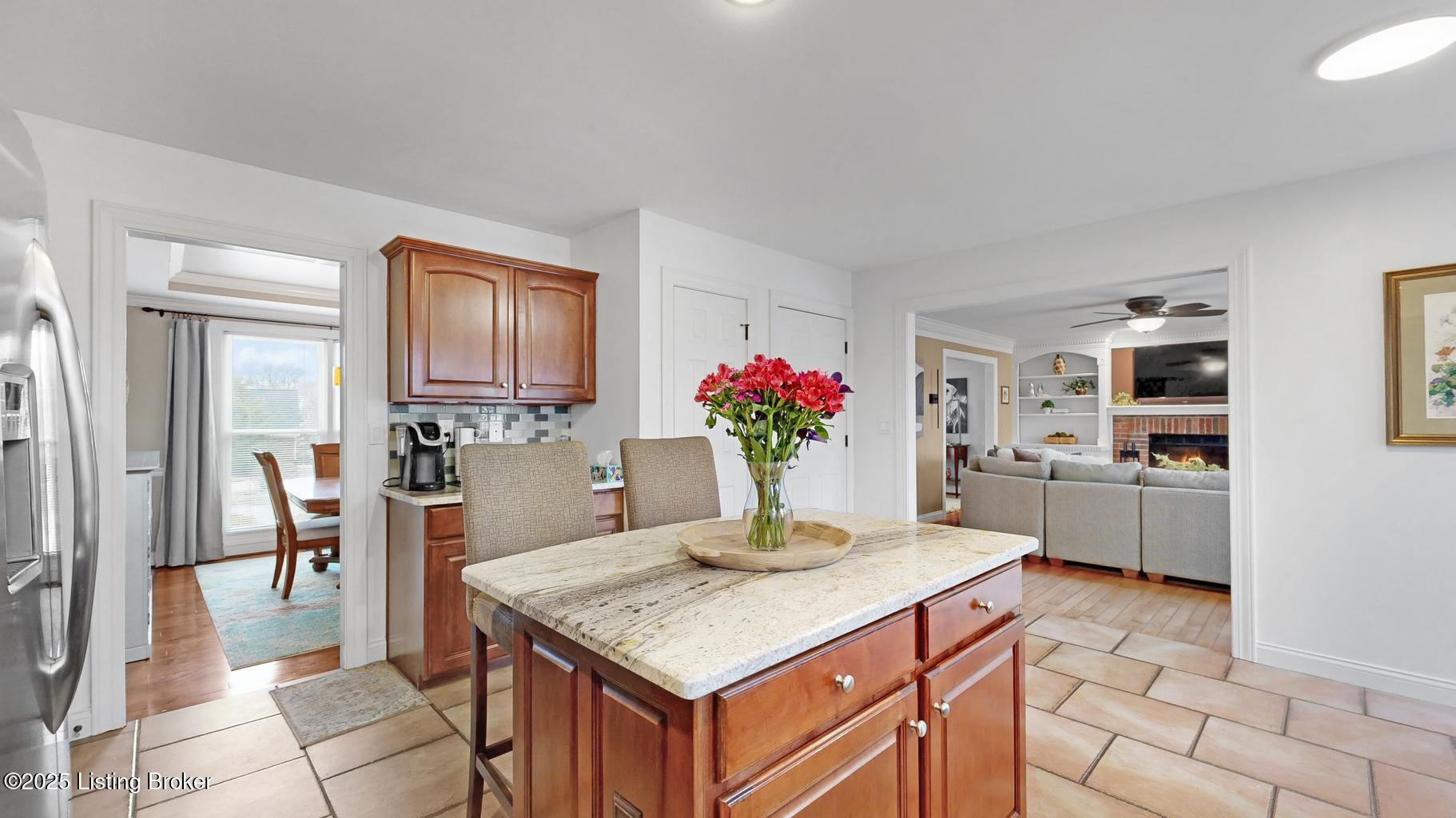 1439 Twin Ridge Rd