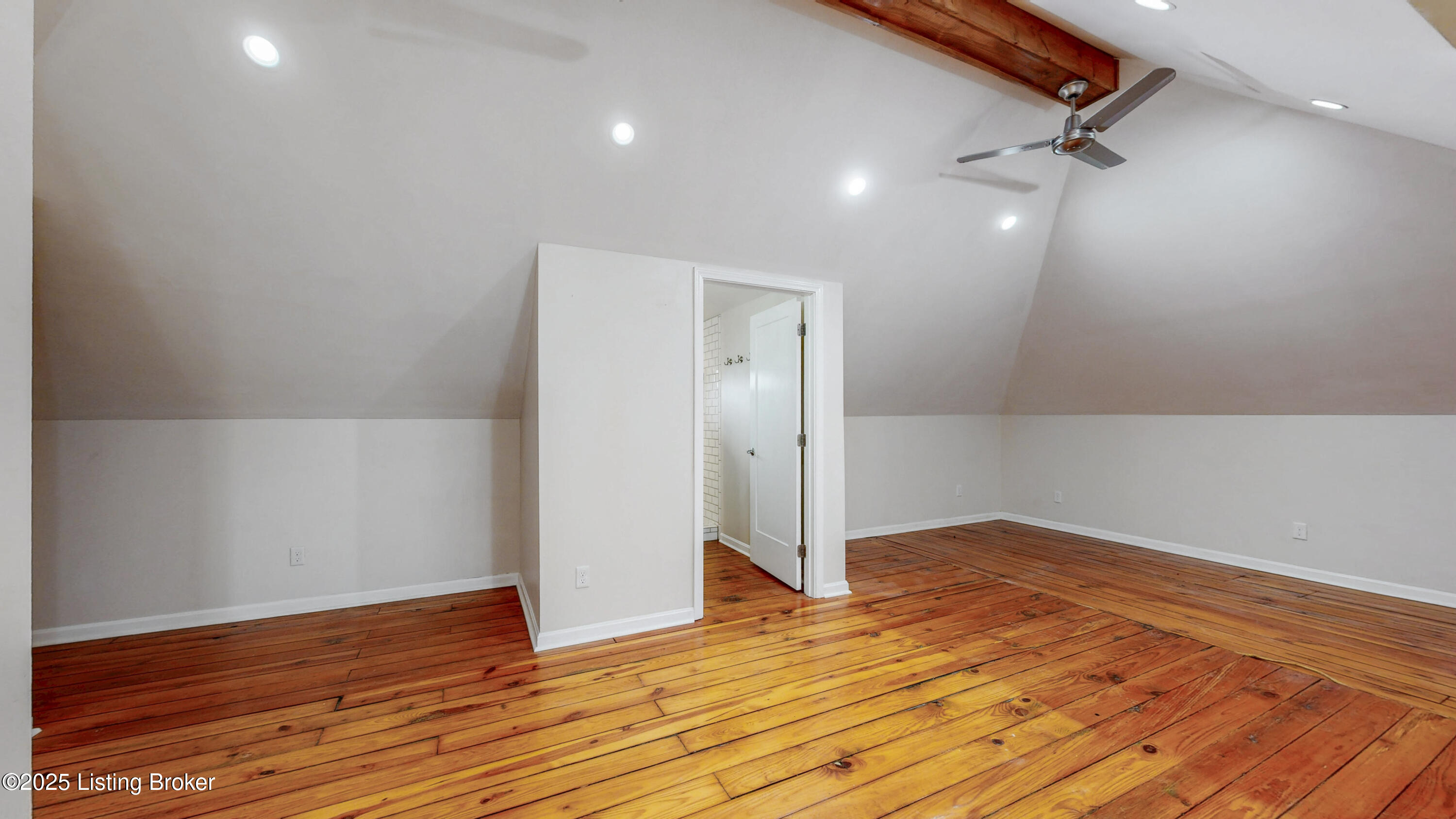3105 Teal Ave