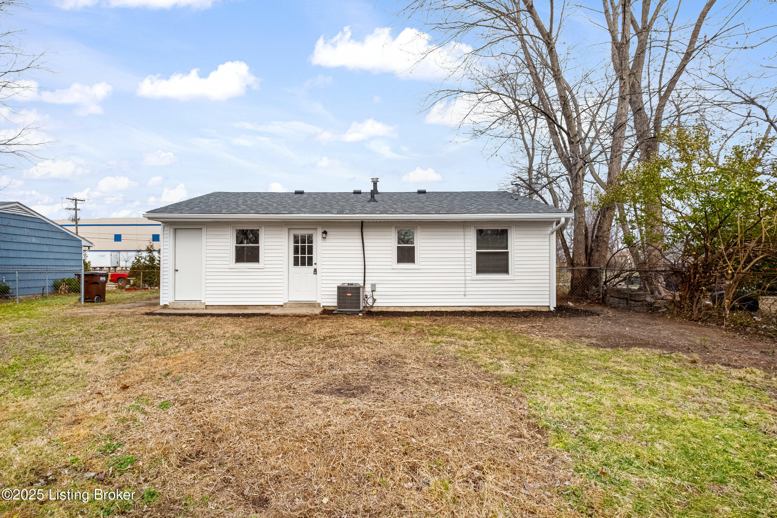 4626 E Indian Trail