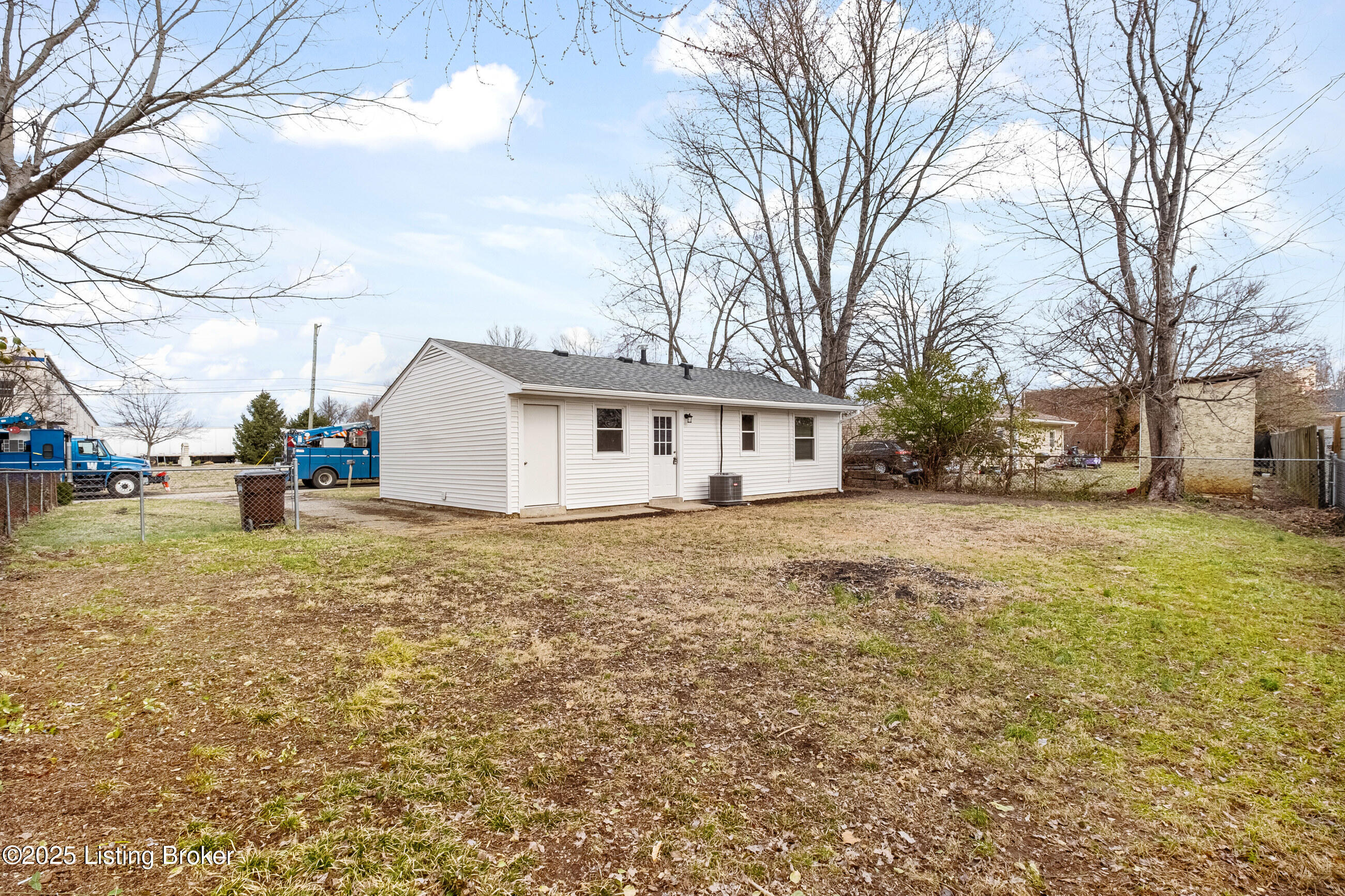 4626 E Indian Trail